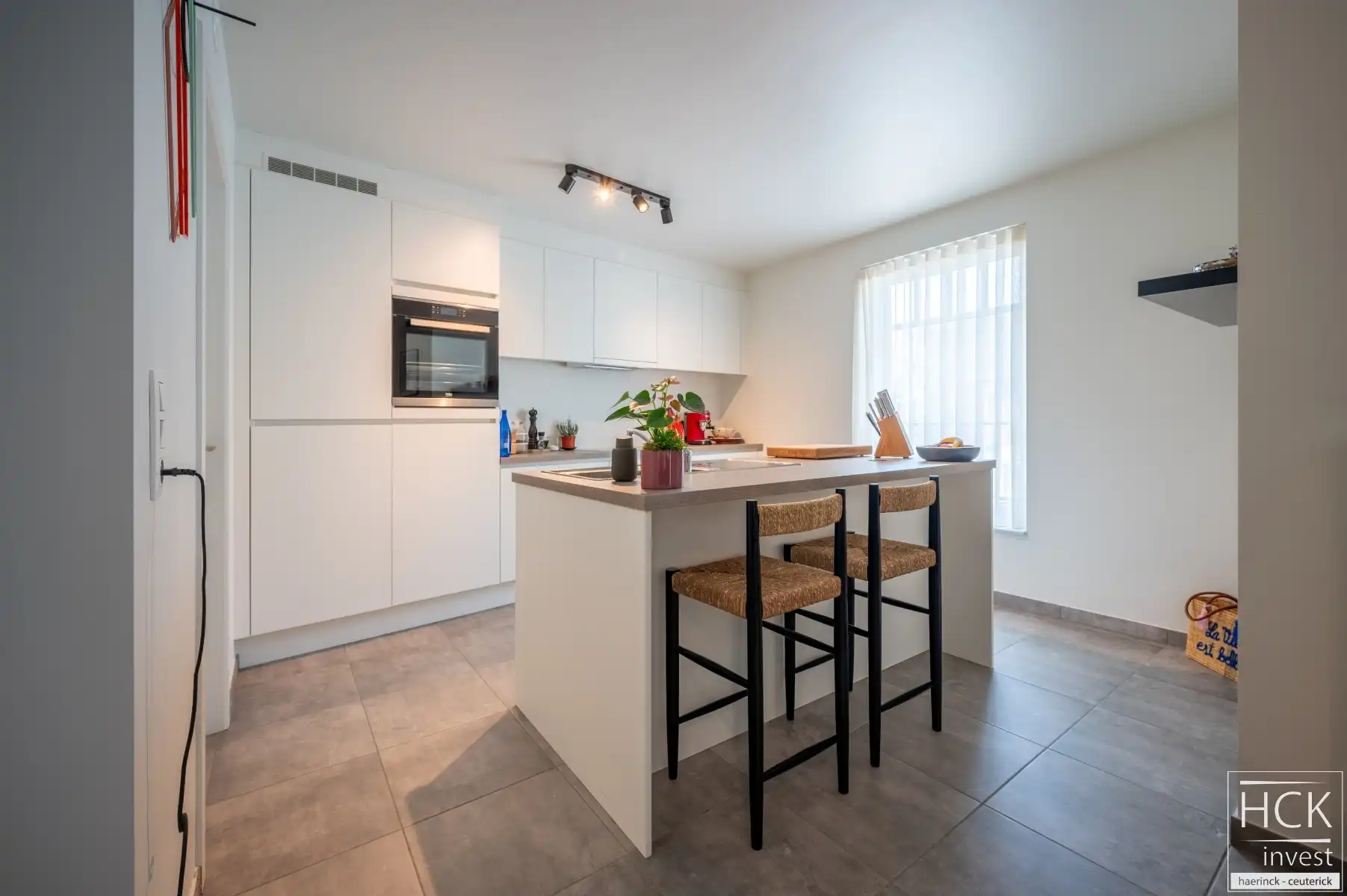 KRUISHOUTEM - Zeer ruim app. met 2 SLP, 2 TERRASSEN én garagebox! foto 8