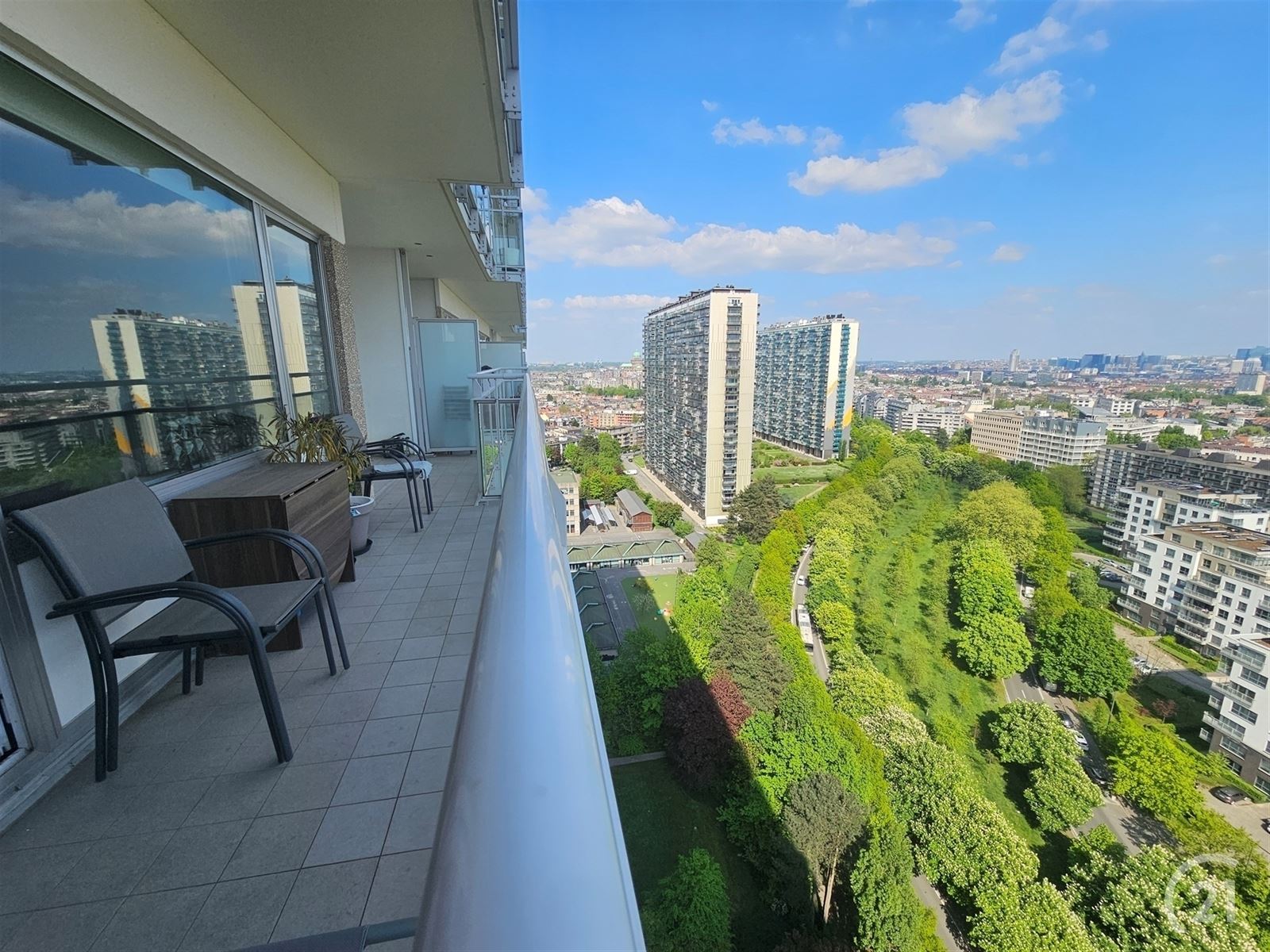 Lichtrijk appartement met terrassen en adembenemend zicht foto 3