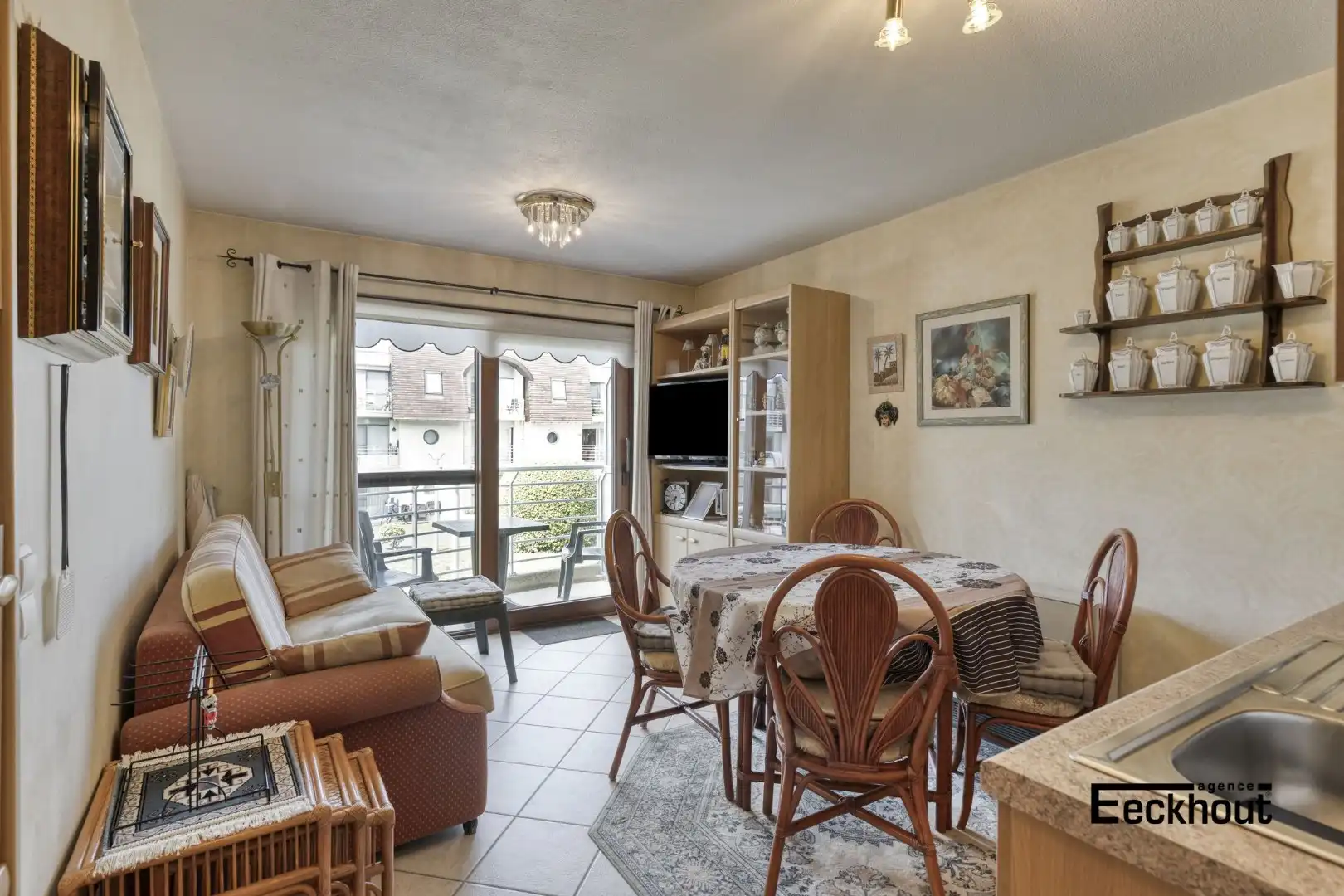 Charmant appartement met autostaanplaats in residentieel domein 'Blutsyde'. foto 2