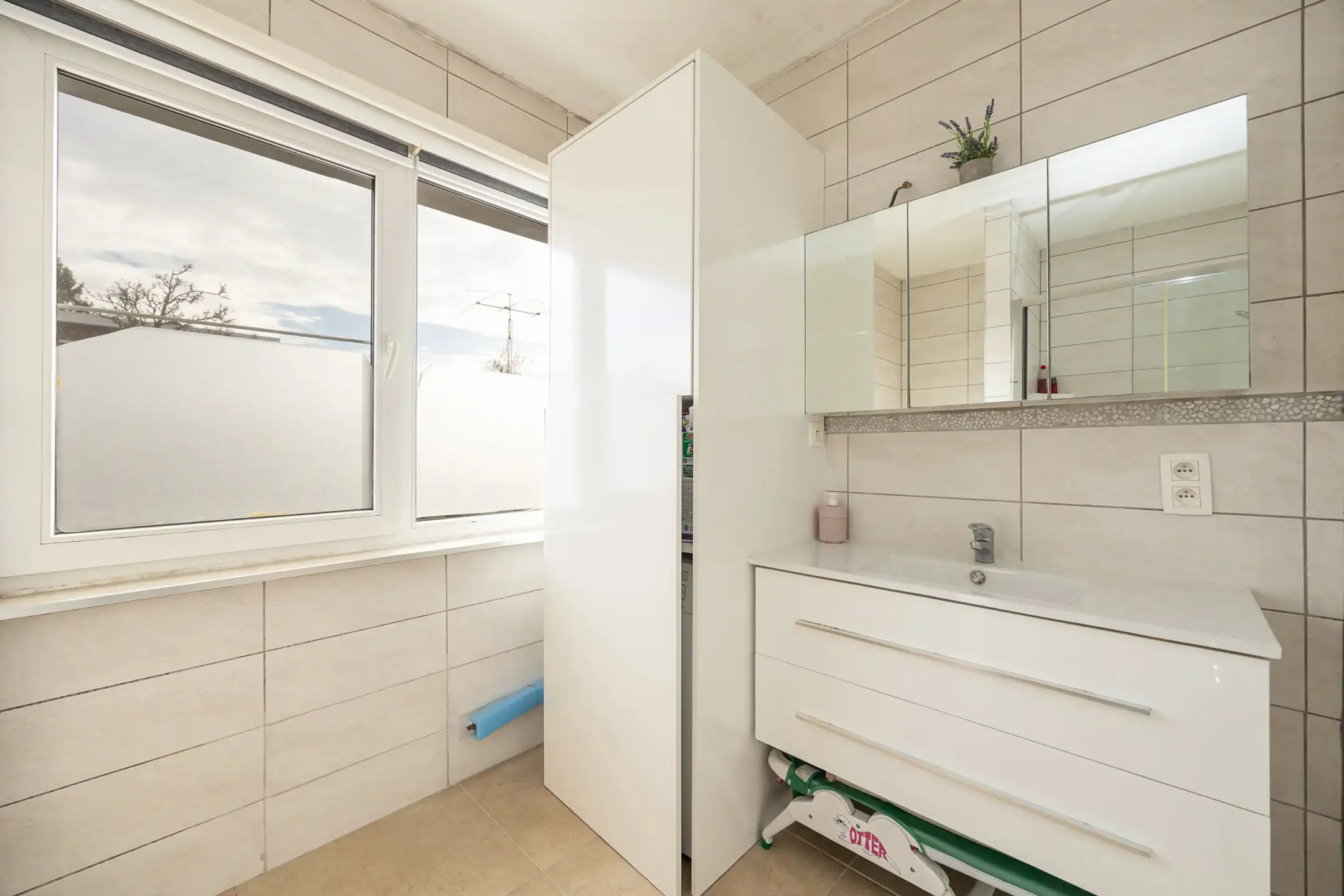 Instapklare gezinswoning met 3 slaapkamers foto 22