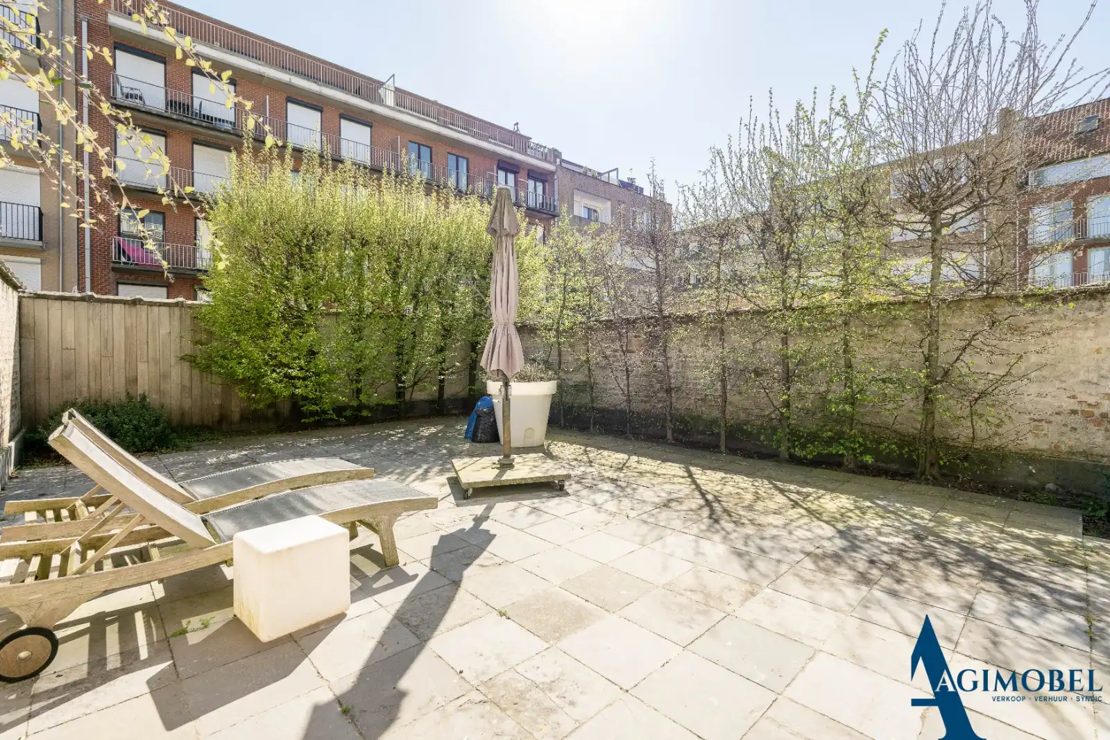 Beleef een vakantie aan zee met landelijke charme  in dit ruim appartement met terras/koer en 3 grote slaapkamers, 200m van het strand. foto 17