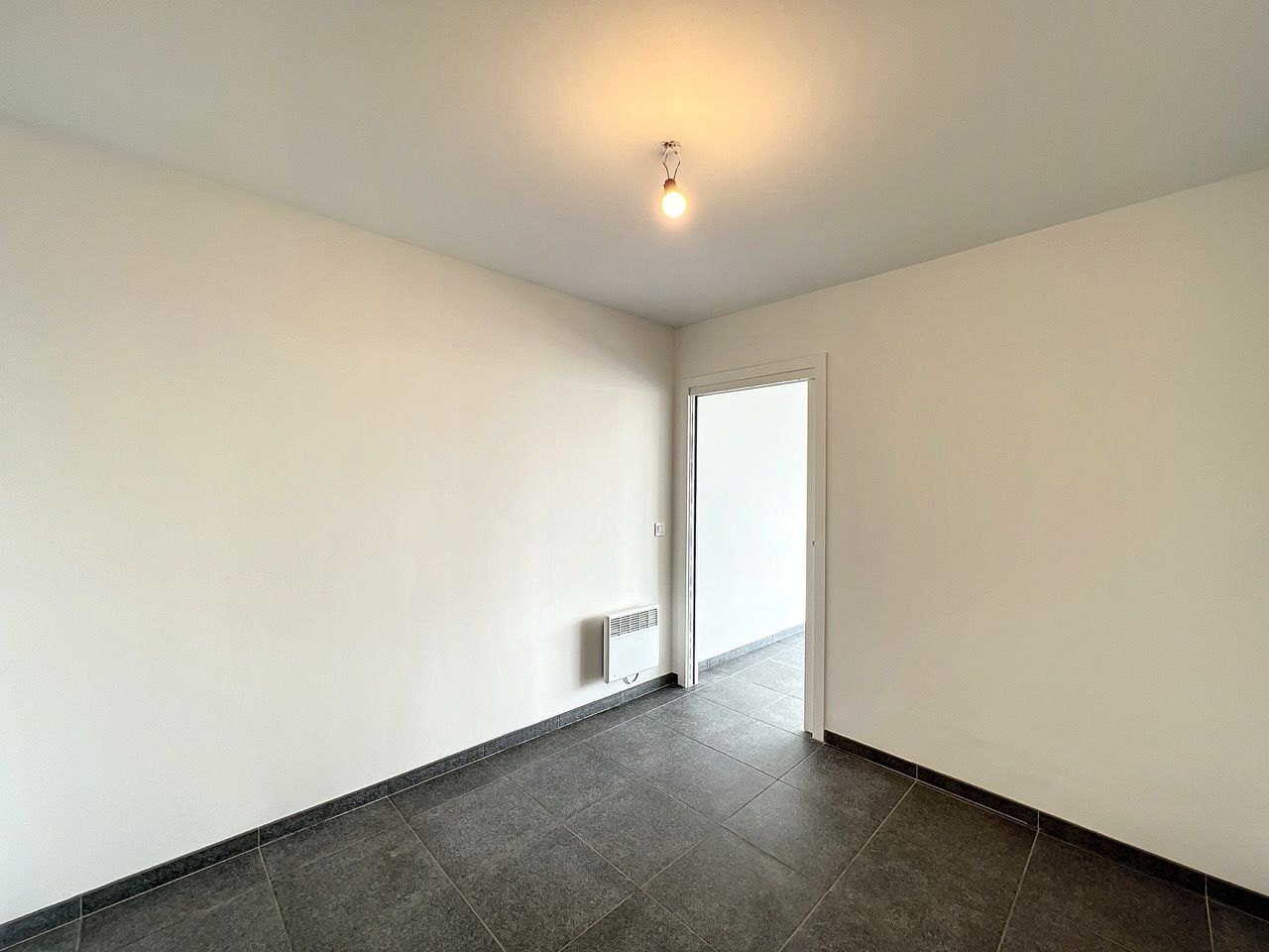 Studio met slaaphoek, gelegen op de Zeedijk foto 9