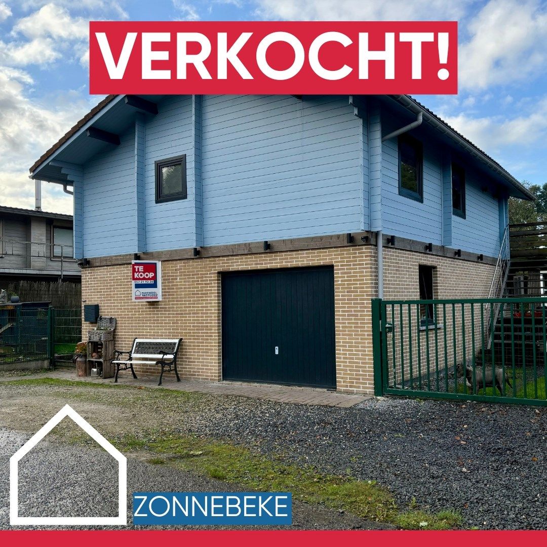 LICHTRIJKE WONING MET 3SLPKS EN GUNSTIG EPC-LABEL GELEGEN IN EEN BOSRIJK GEBIED foto {{pictureIndex}}