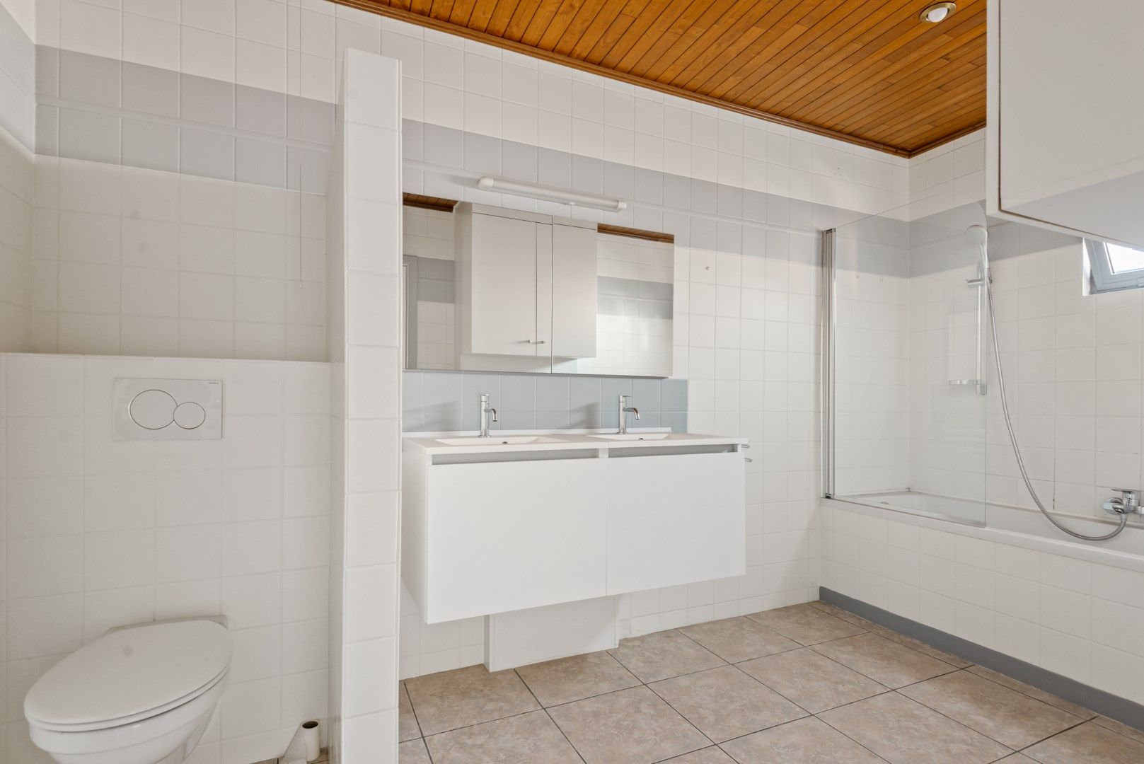 Appartementsgebouw met 2 garageboxen foto 10