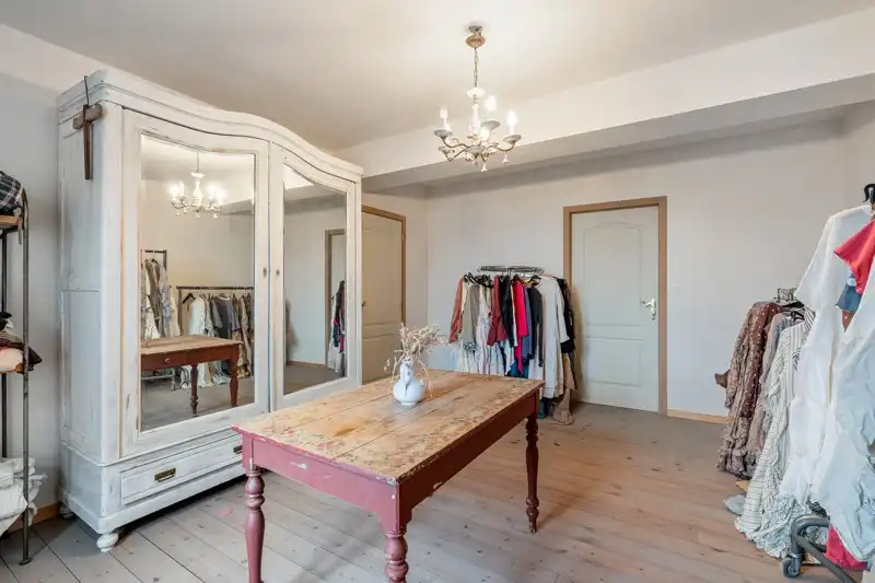 Handelsruimte met woonappartement in het centrum van Wommersom foto 15