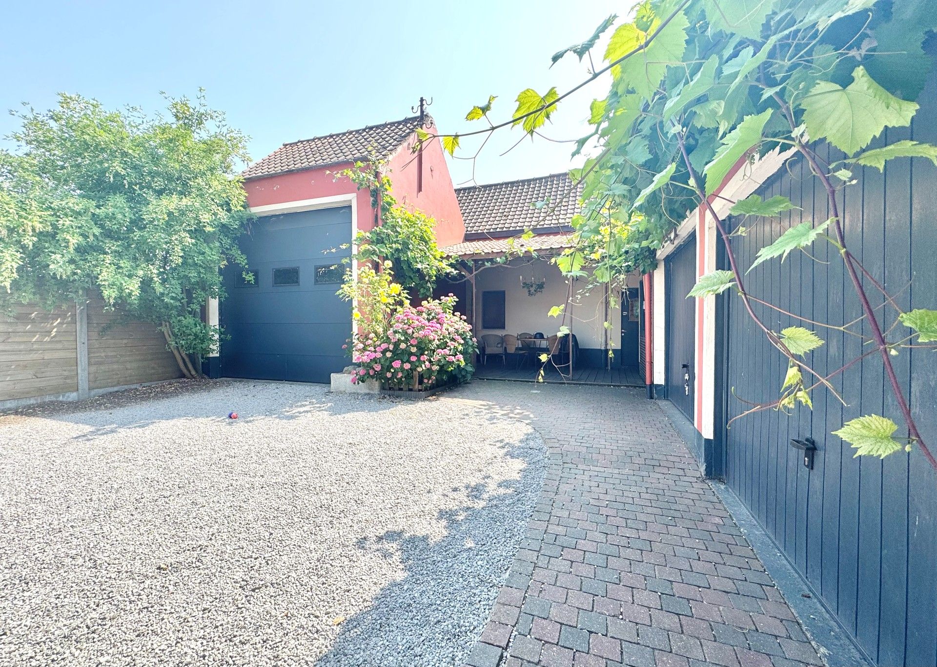 HOB MET 3 SLPKS, TUIN & MAGAZIJN - 562 M² foto 33