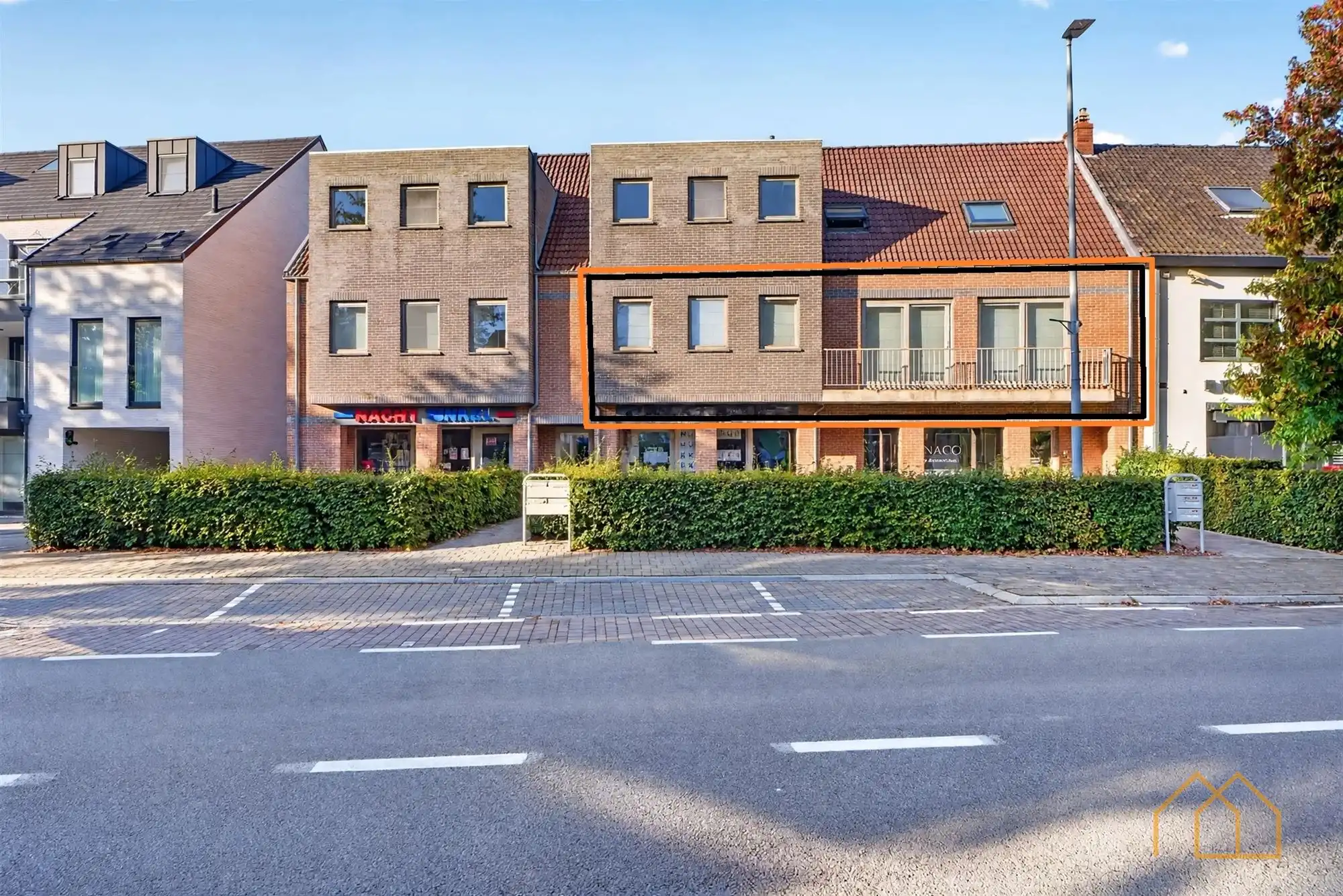 Appartement met 2 slaapkamers, berging en garage foto 16
