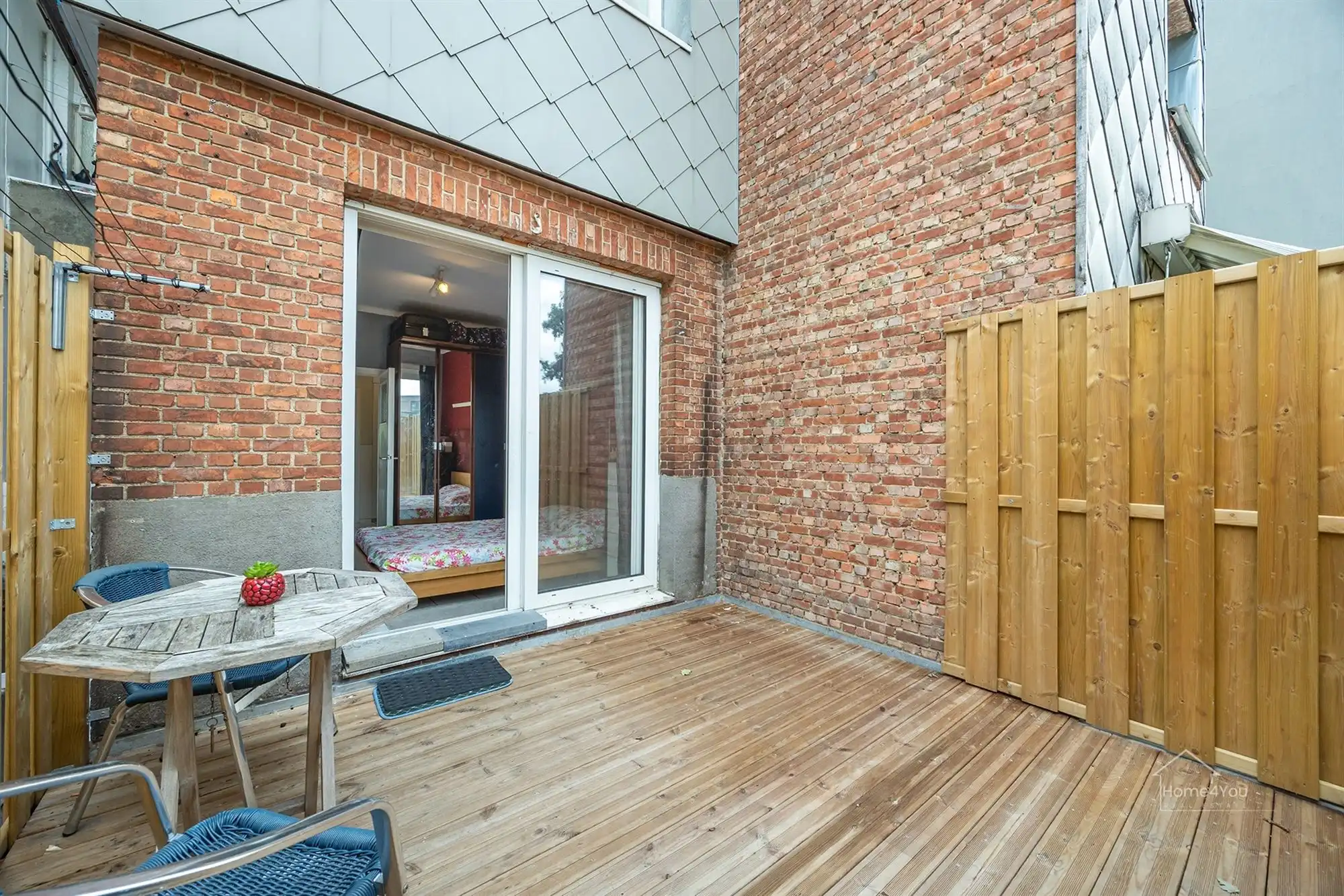 Lichtrijk 2-slaapkamerappartement met terras foto 12