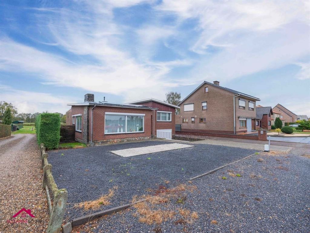 Goed onderhouden, op te frissen woning foto 3