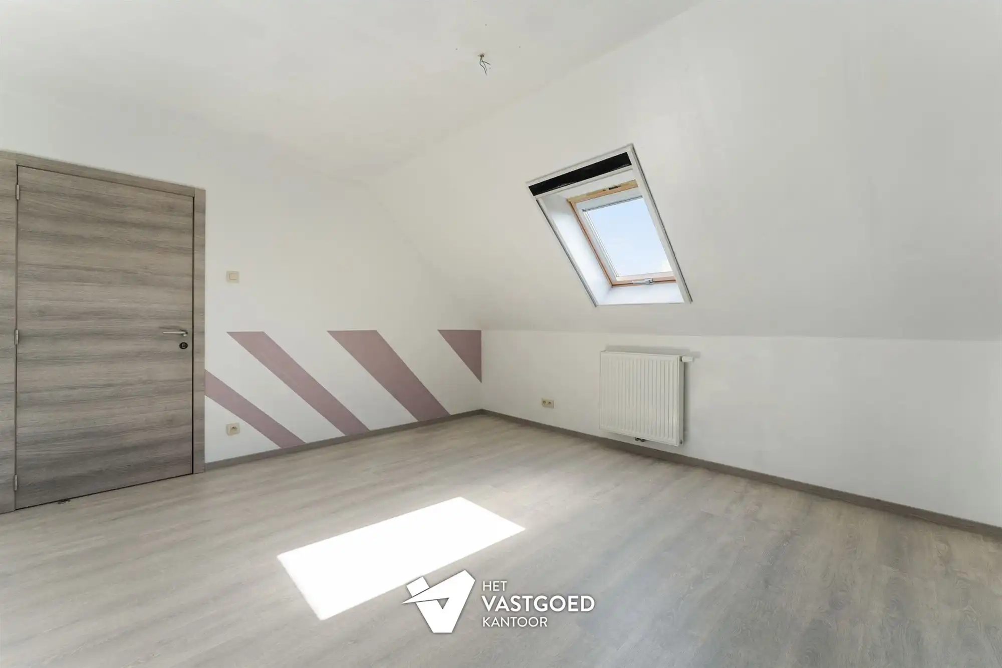 RECENT GERENOVEERDE RUIME WONING (220M²) MET 5 SLAAPKAMERS EN TUIN MET TUINKAMER TE BERINGEN foto 19