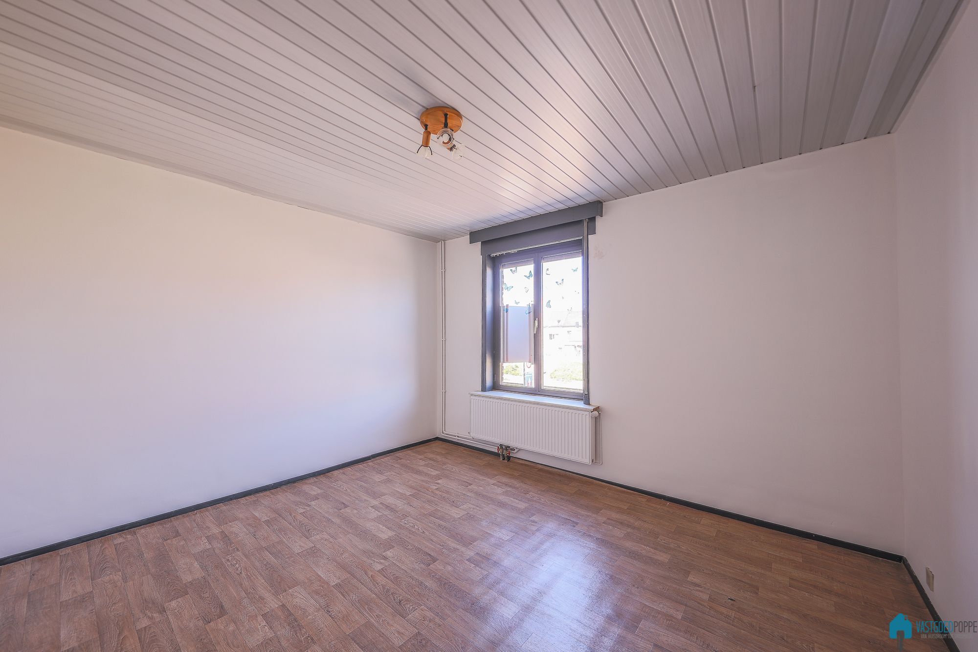 EENGEZINSWONING MET RUIME KOER – GOED GELEGEN foto 14