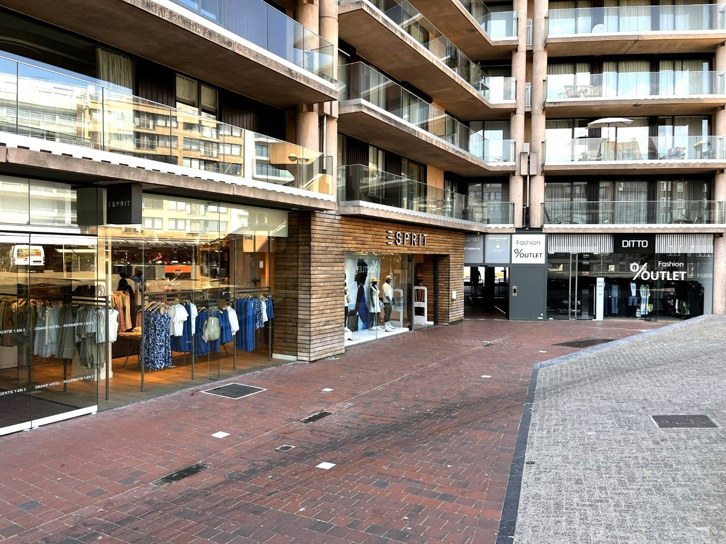 Winkel (W5) te huur Van Bunnenplein foto 2