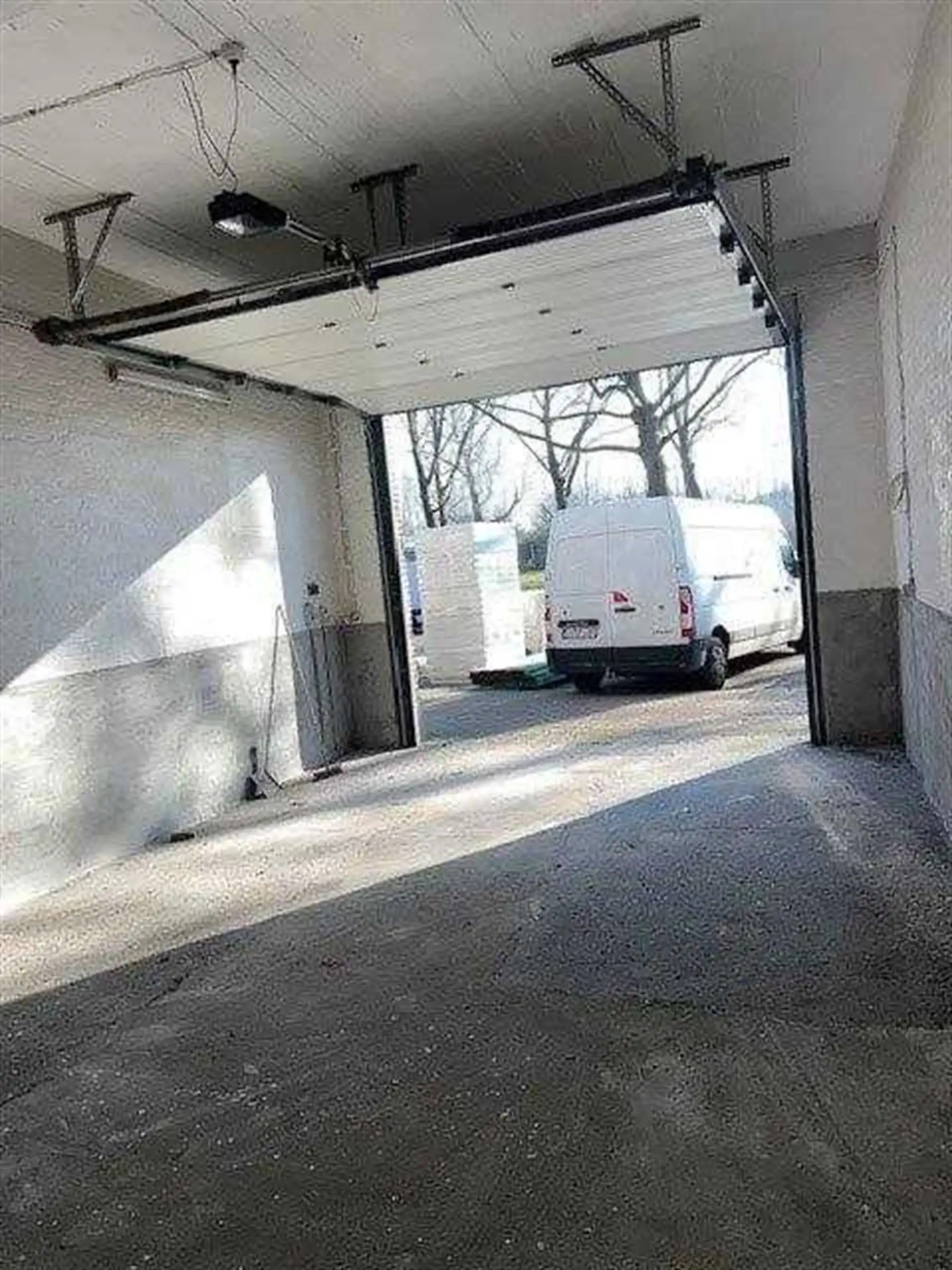 Woning met 3 verhuurde units en ruim magazijn met aparte toegang foto 16