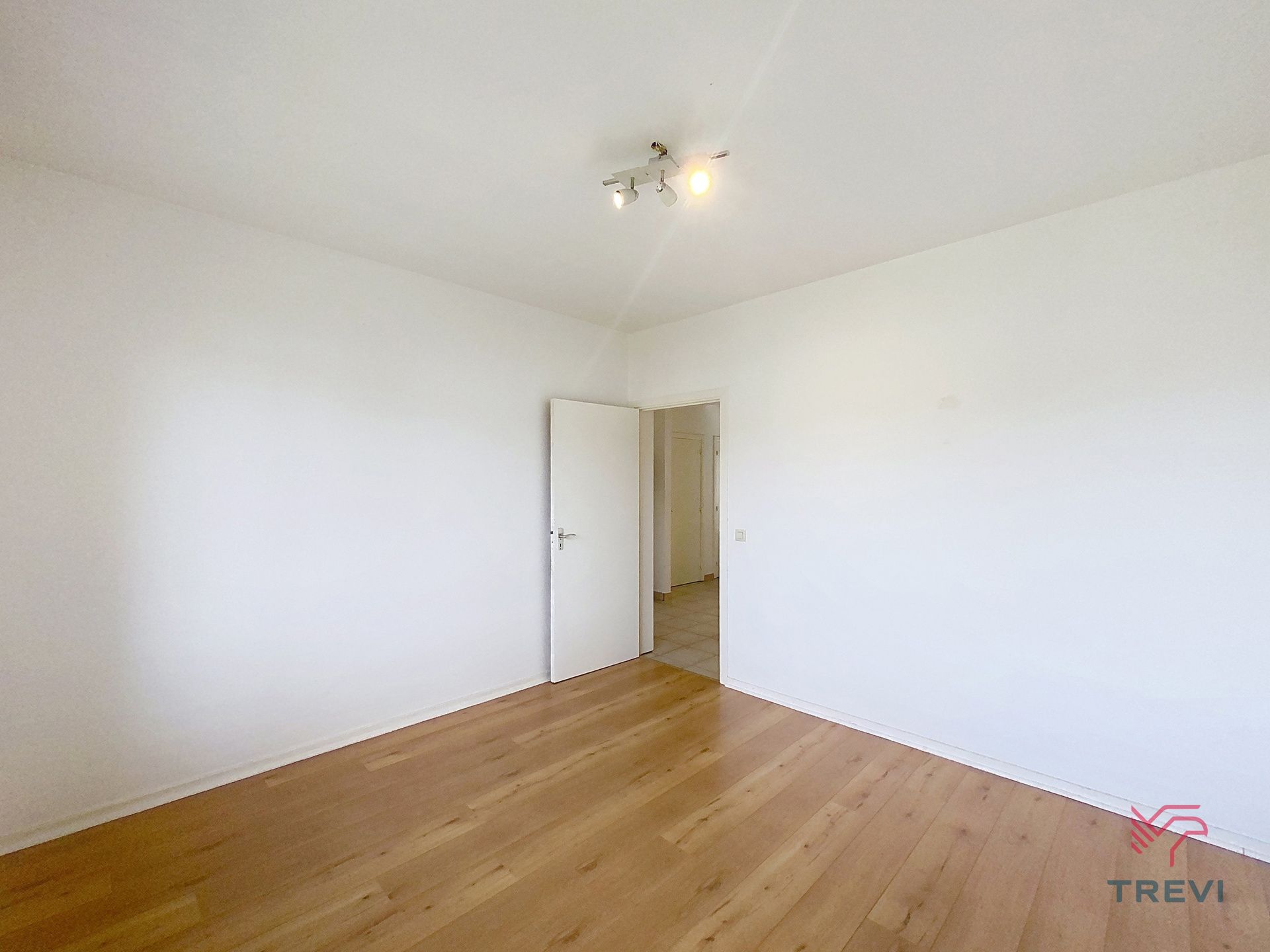 Appartement met 2 slaapkamers en parkeerplaats foto 8