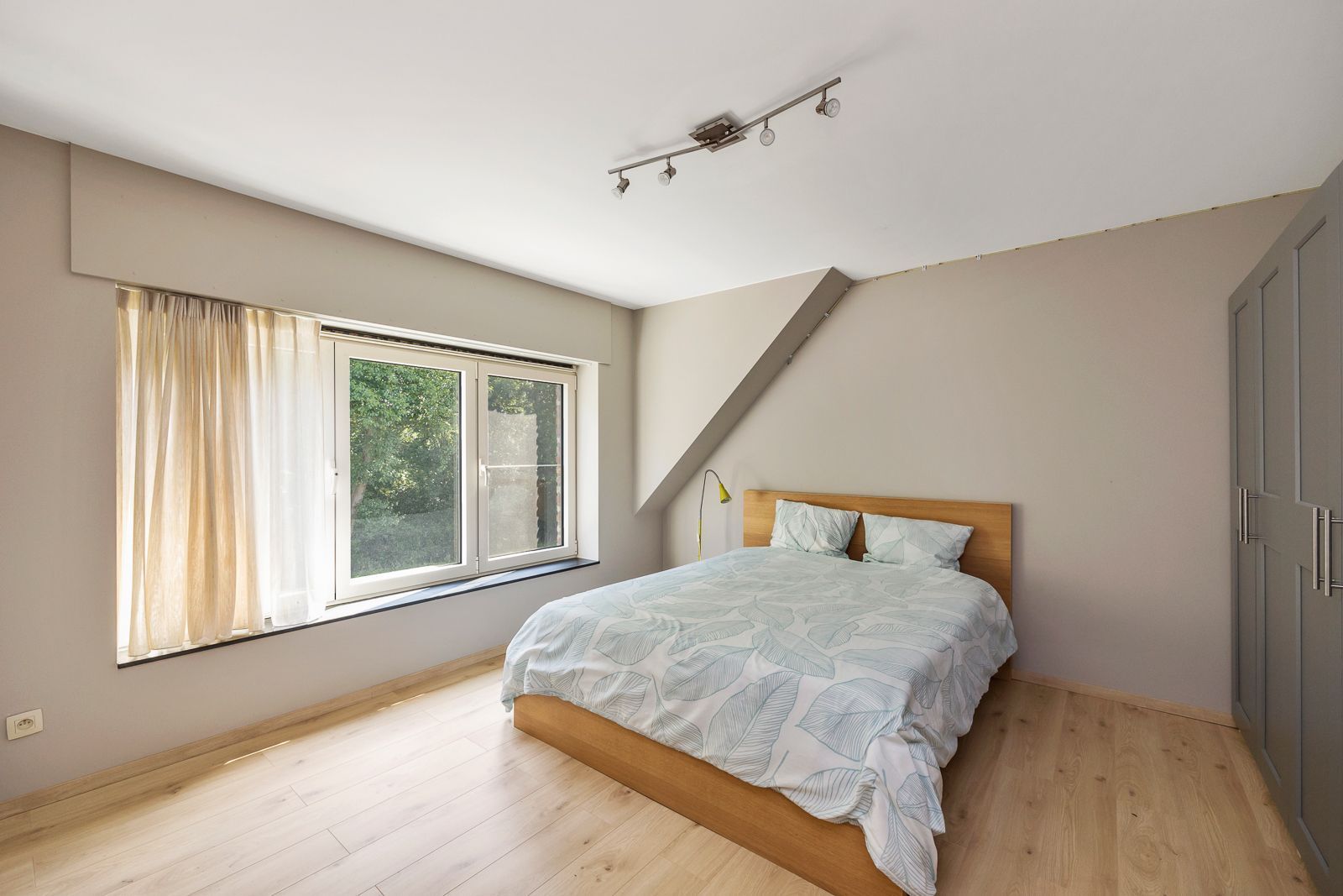 Instapklare woning met karakter, licht en ruimte in Hoevenen ! foto 17