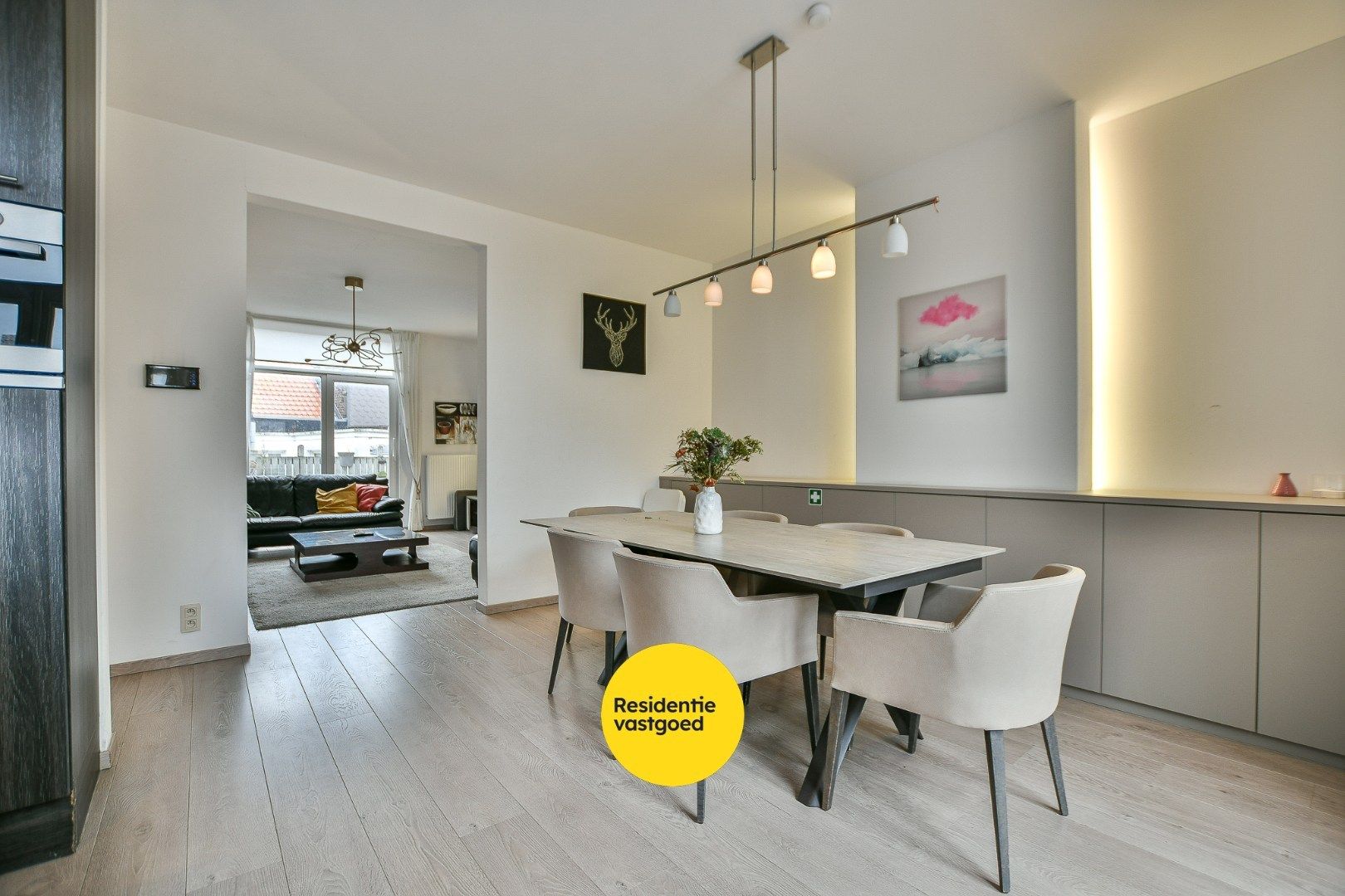 Comfortabel triplexappartement met 3 slaapkamers en terras in hartje Blankenberge foto 3