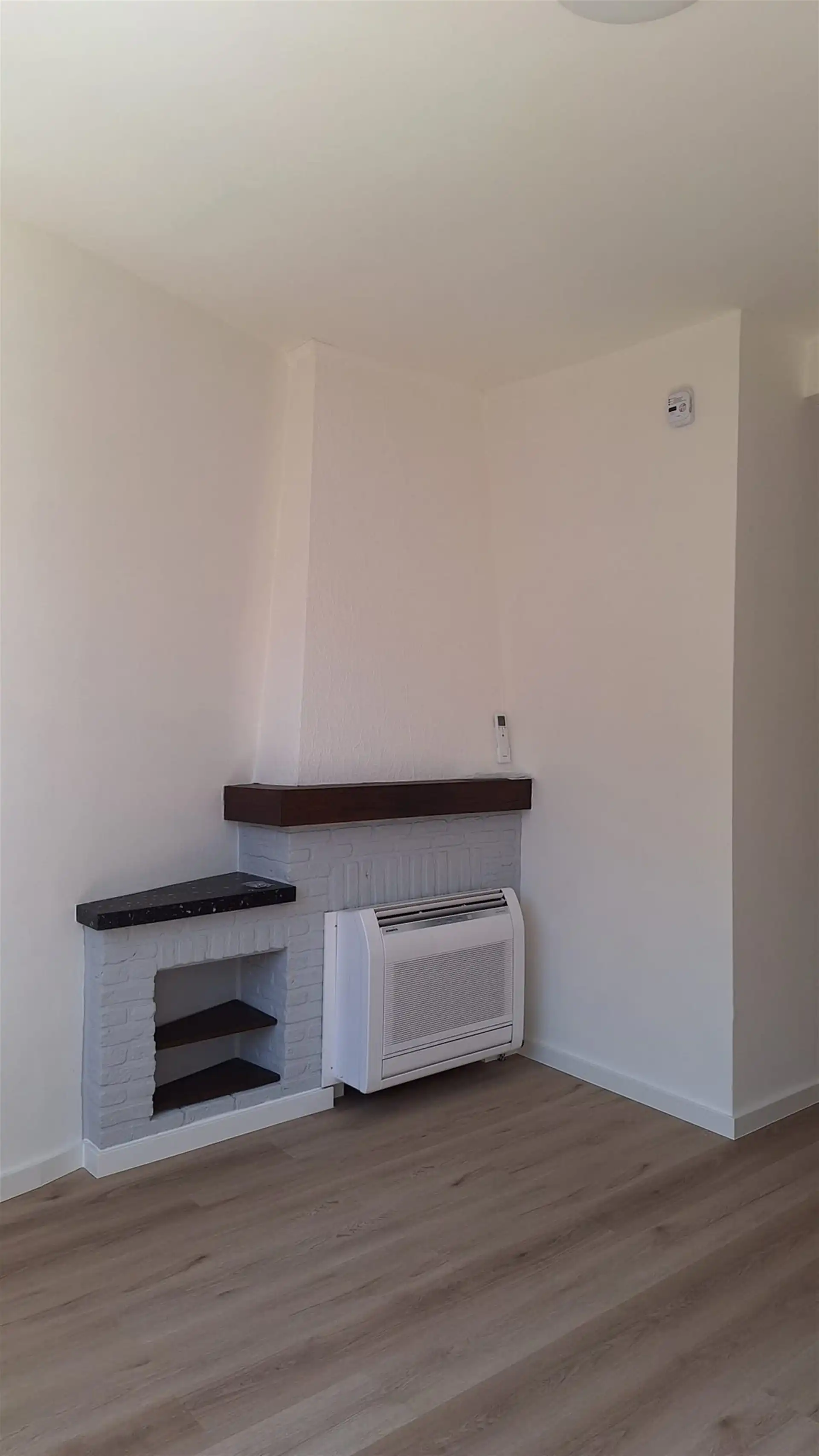 Eén-slaapkamerappartement in centrum van Wetteren foto 5