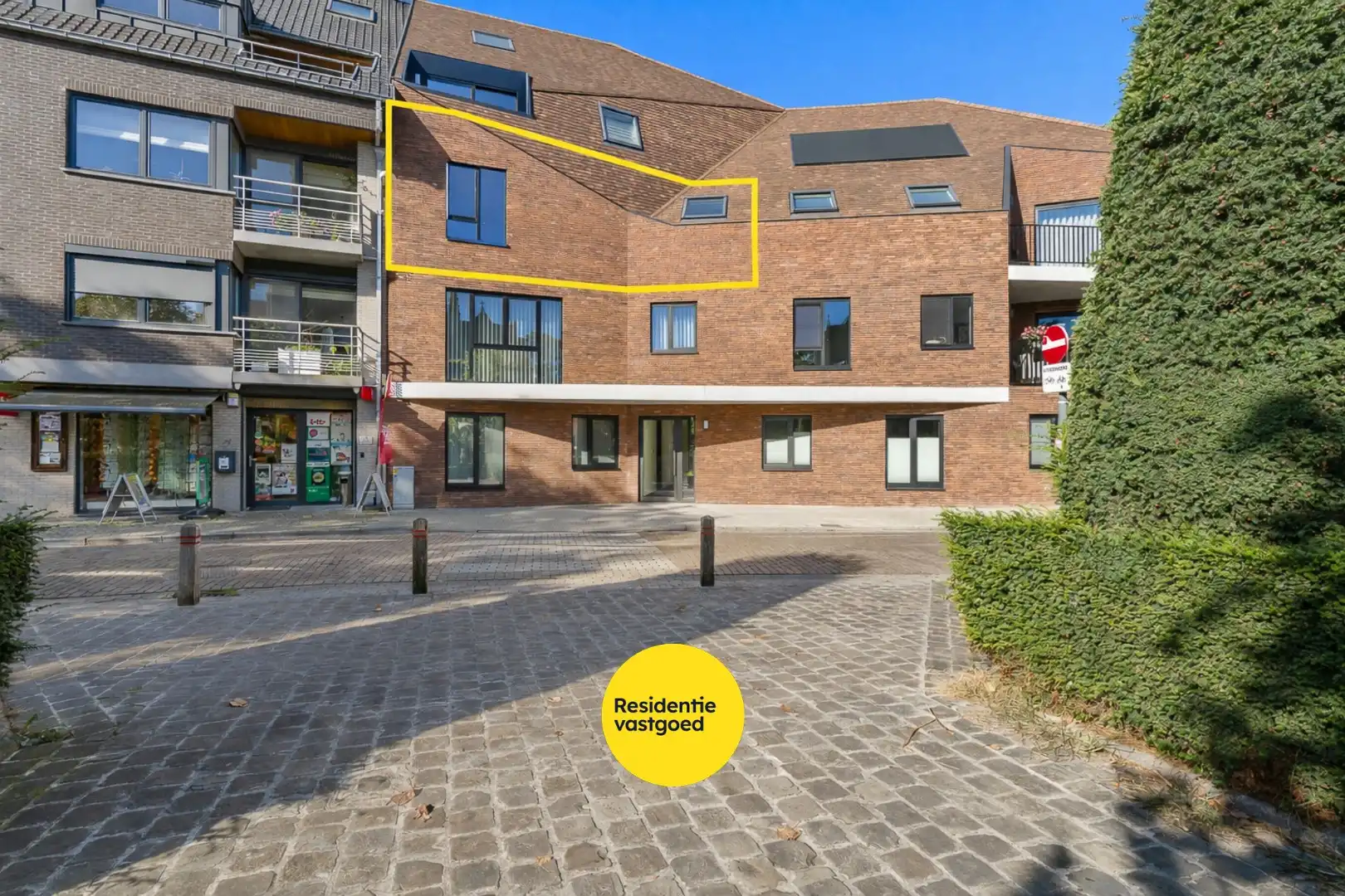 Royaal drie-slaapkamer appartement met ruim terras foto 3