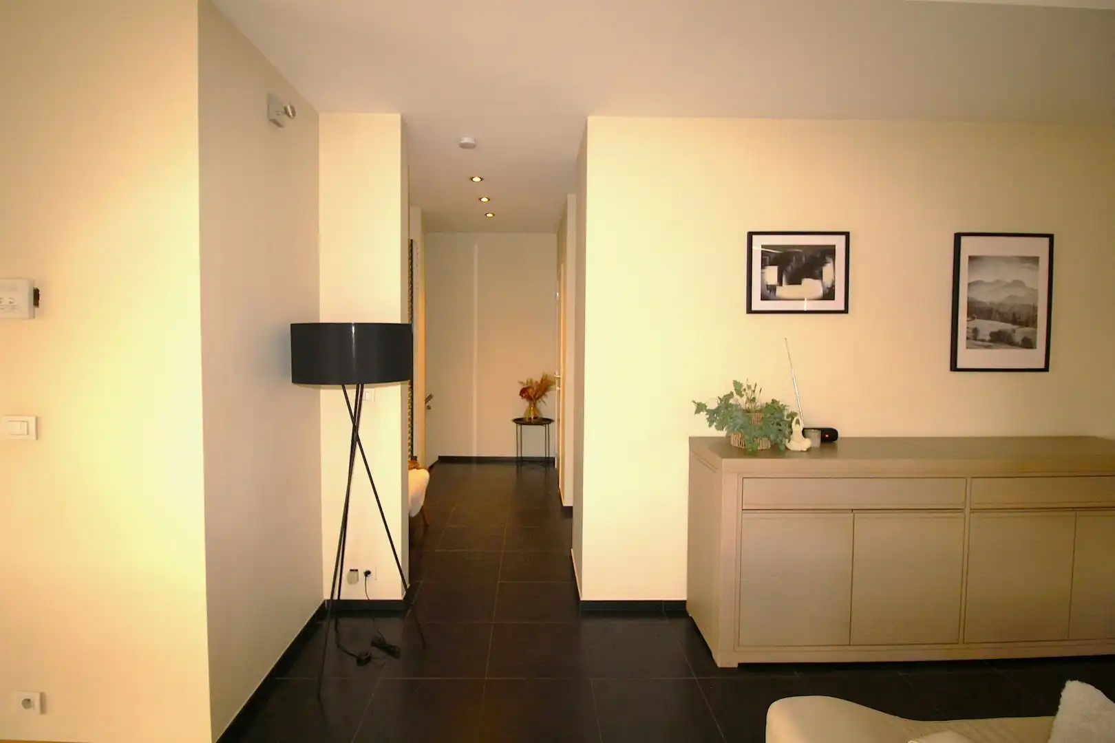  veelzijdig bedrijfsgebouw met woonst op een absolute commerciële topligging foto 16