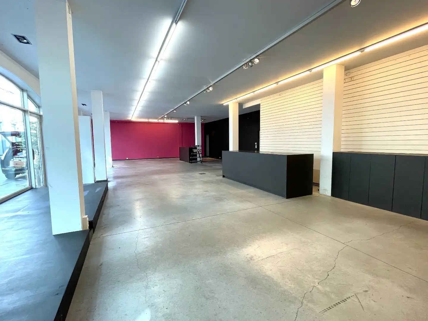 Prachtige handelsruimte te huur in het centrum van Kortrijk! foto 7