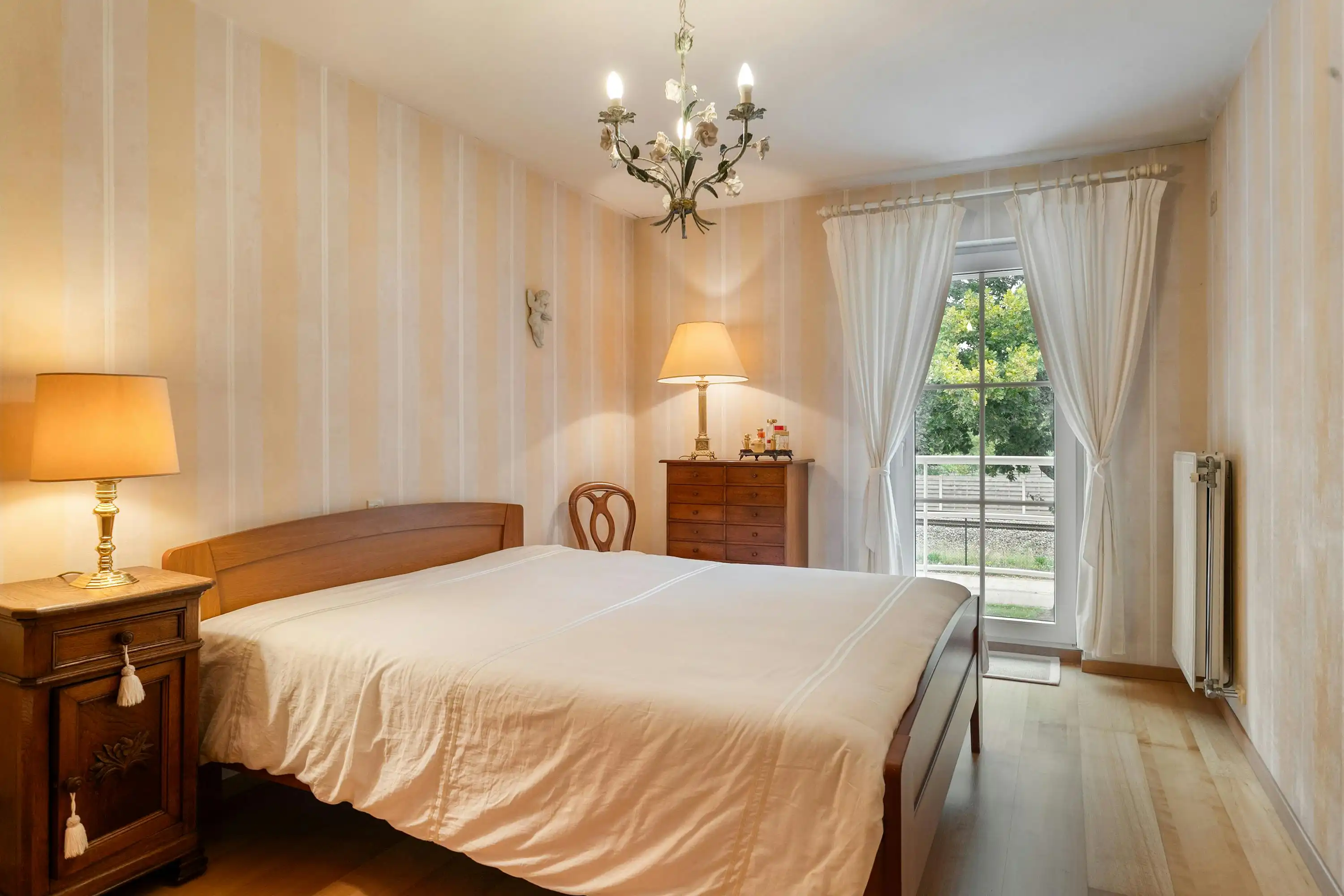 Instapklare woning in de Guido Gezellelaan 50 te Roeselare  foto 9
