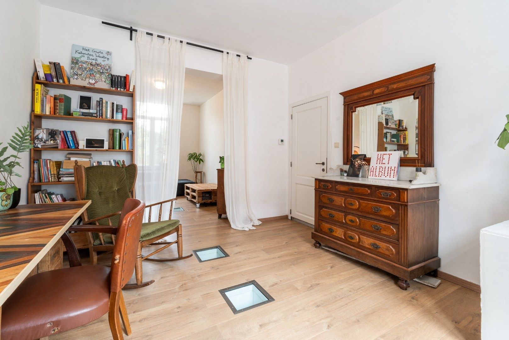 Instapklare en volledig gerenoveerde rijwoning te koop in Oostende – Hennepstraat foto 2