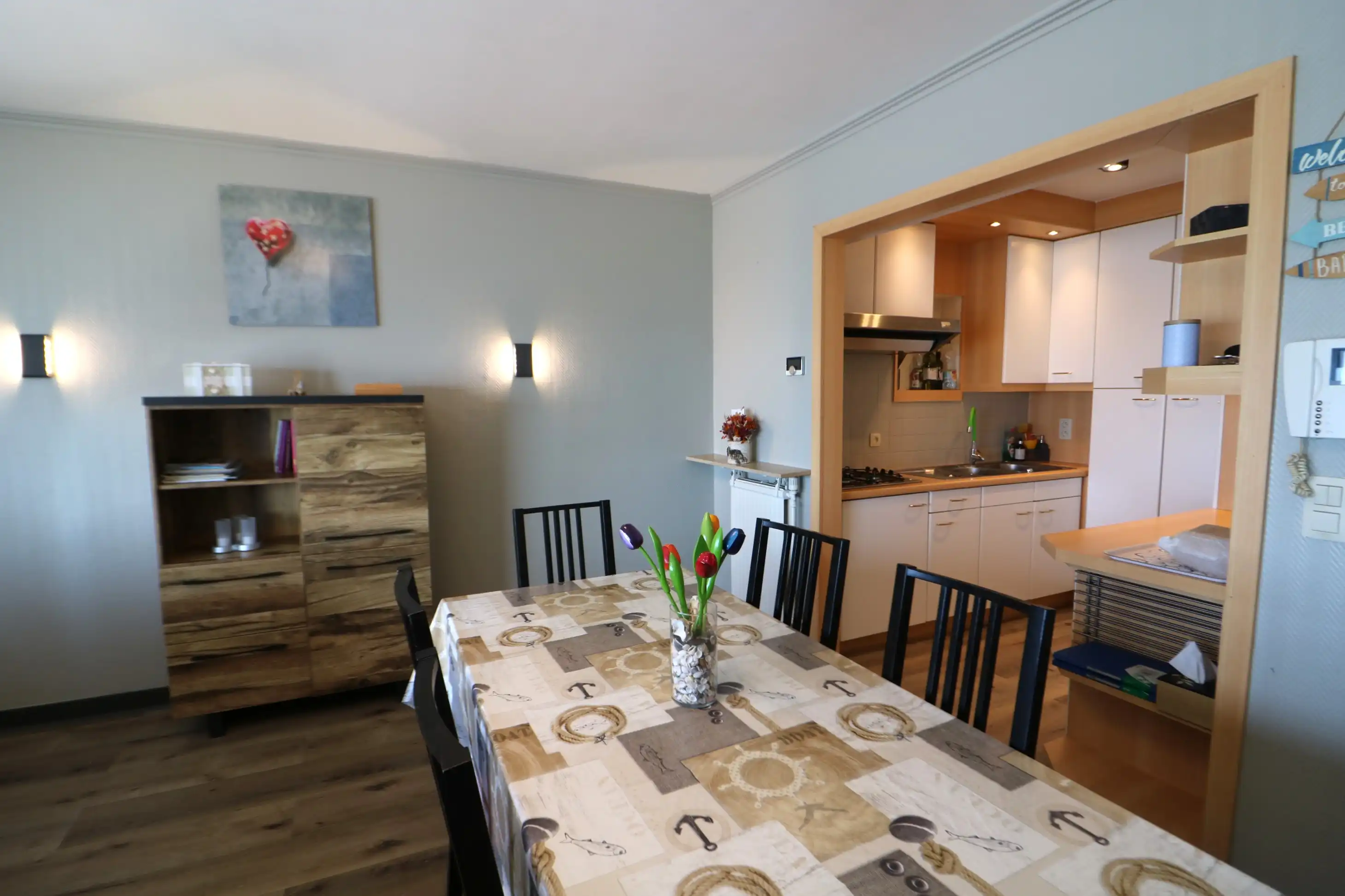 Gemeubeld 2-slaapkamerappartement met prachtig zicht op zee, gelegen op de Zeedijk van Blankenberge. foto 8