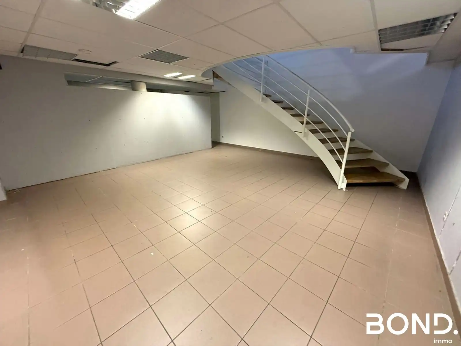 Handelsgelijkvloers tussen Bondgenotenlaan en Diestsestraat foto 17