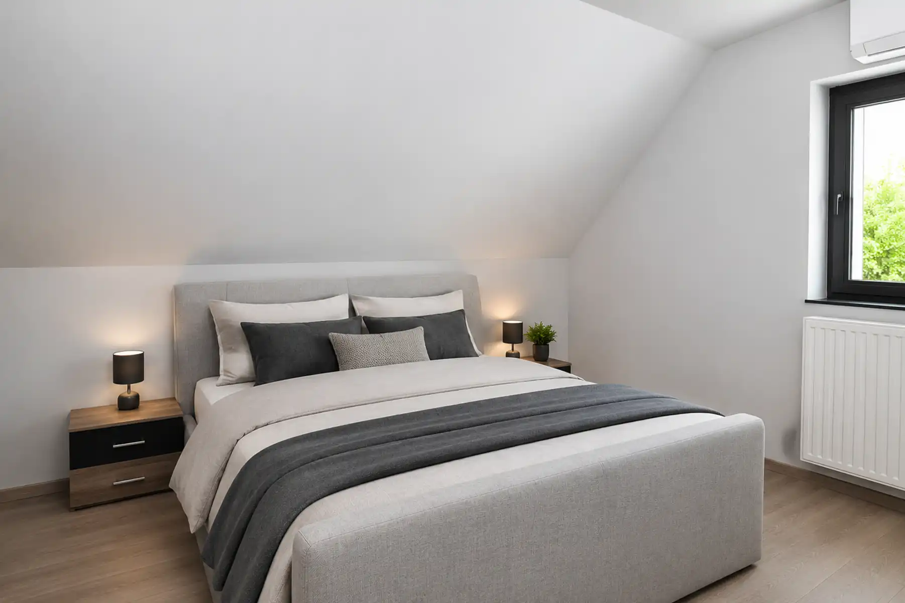 recente ruime woning met 3 slaapkamers, garage en tuin  foto 7