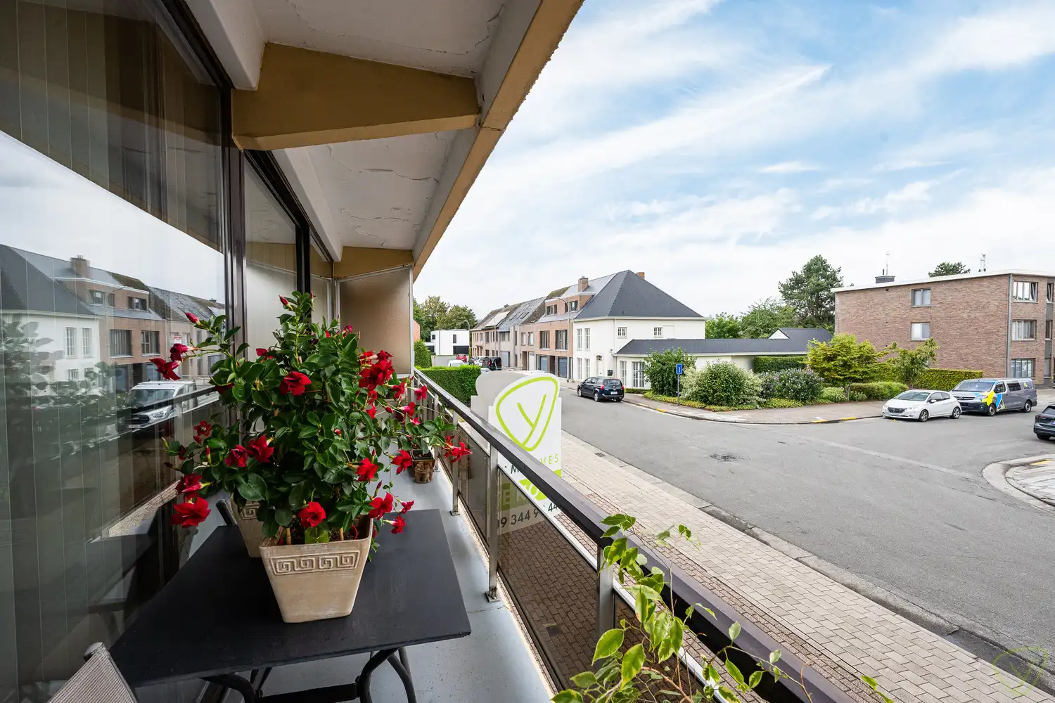 Zonnig en ruim appartement in een rustige residentie op enkele passen van de Markt van Eeklo! foto 10