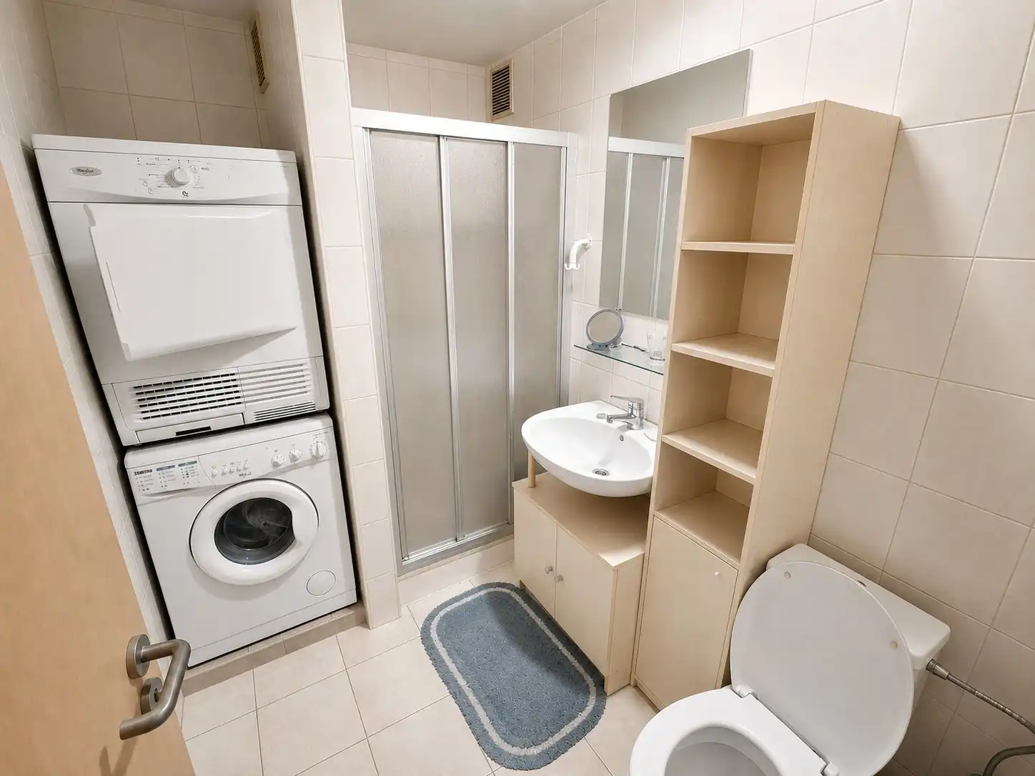 Aangenaam duplex-appartement in Bredene – licht op te frissen naar eigen smaak. foto 8