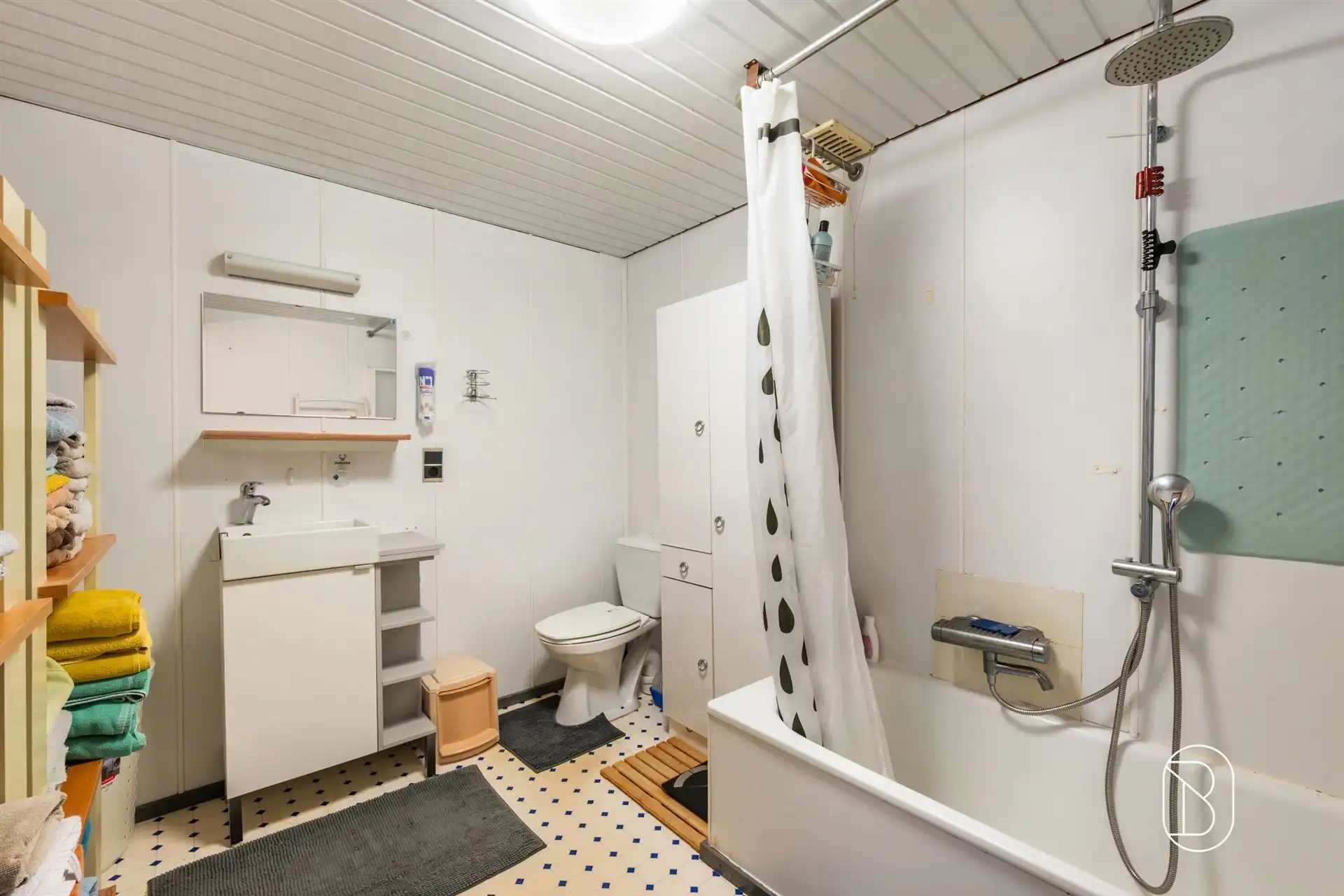 Handelspand met ruime woonst op toplocatie in Hulste foto 9