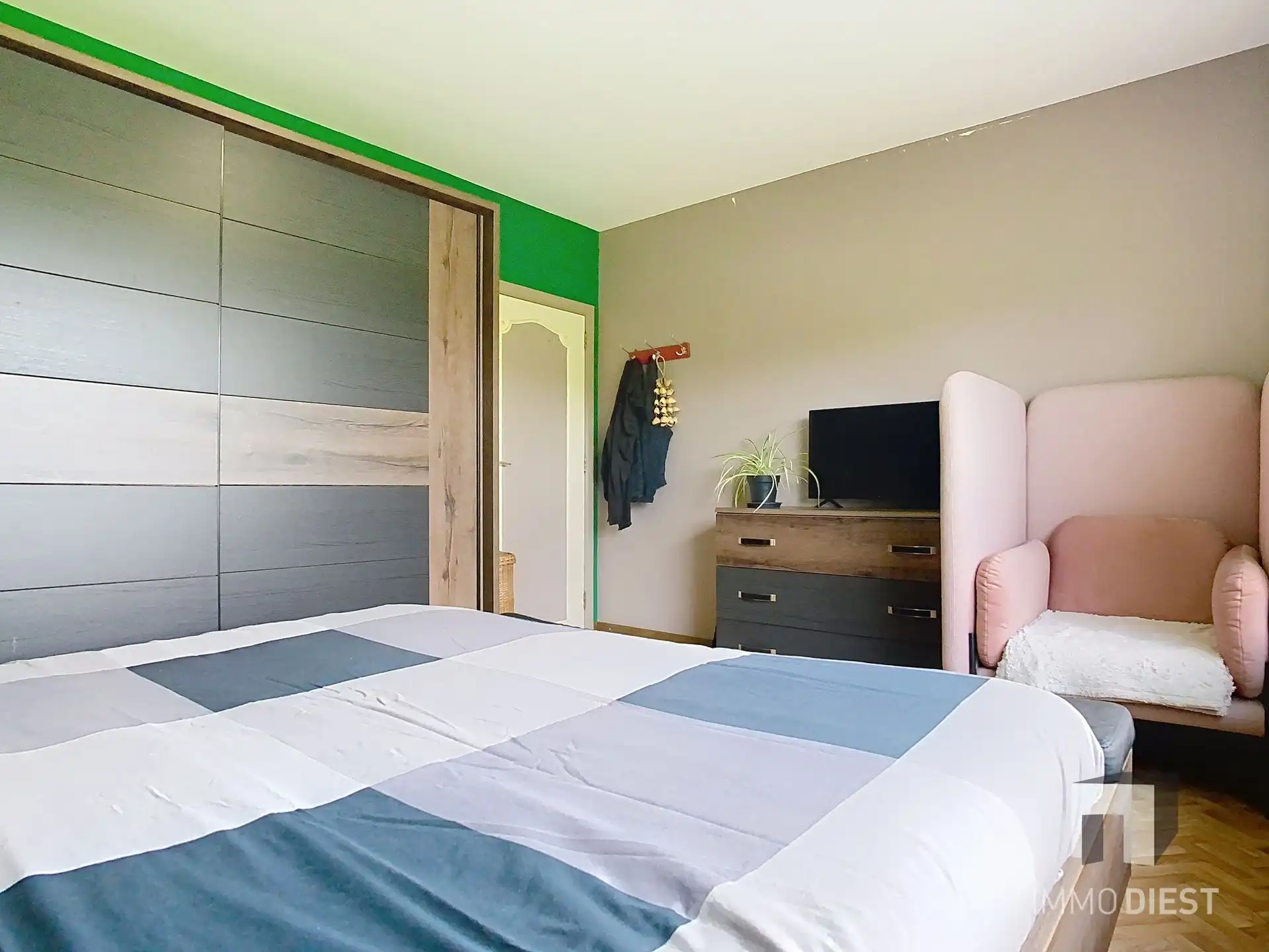 Gelijkvloerse instapklare woning met grote tuin op ca. 39a foto 24