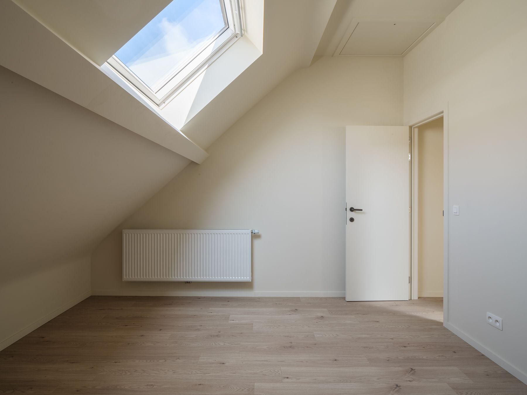 Stijlvol gerenoveerde woning vlakbij het Keizerpark foto 14