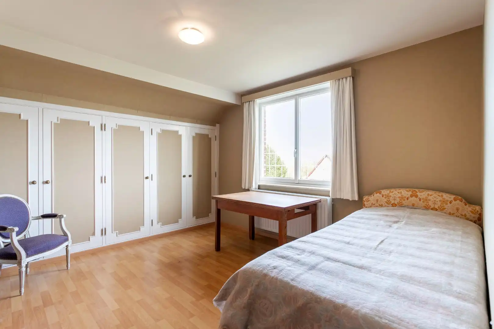 Te renoveren woning met 5 slpks op topligging in Dworp foto 17