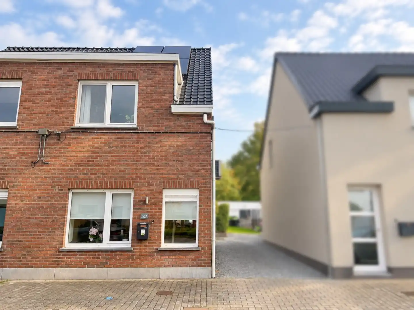 🏡 Charmante, energiezuinige halfopen woning met tuin in Belzele foto {{pictureIndex}}