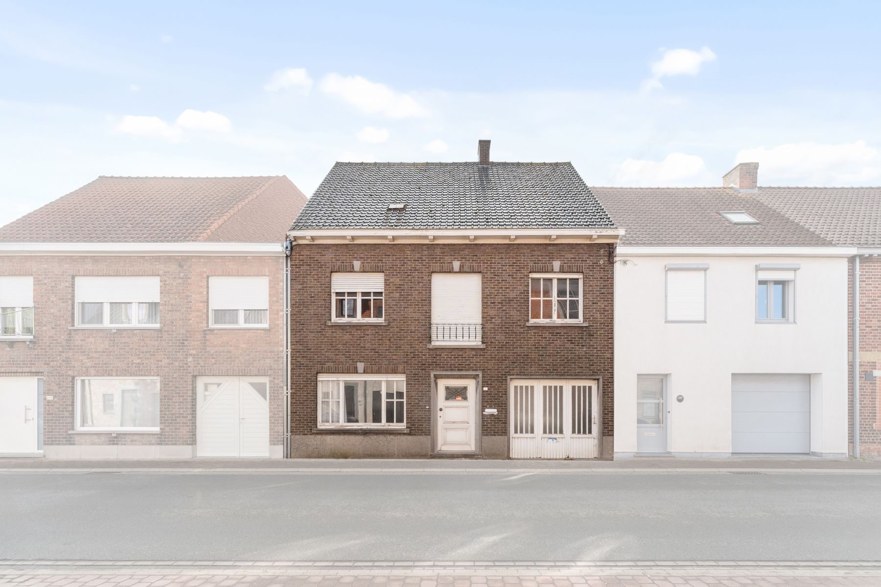 Te renoveren woning met 4 slaapkamers en garage op 432 m² foto 3