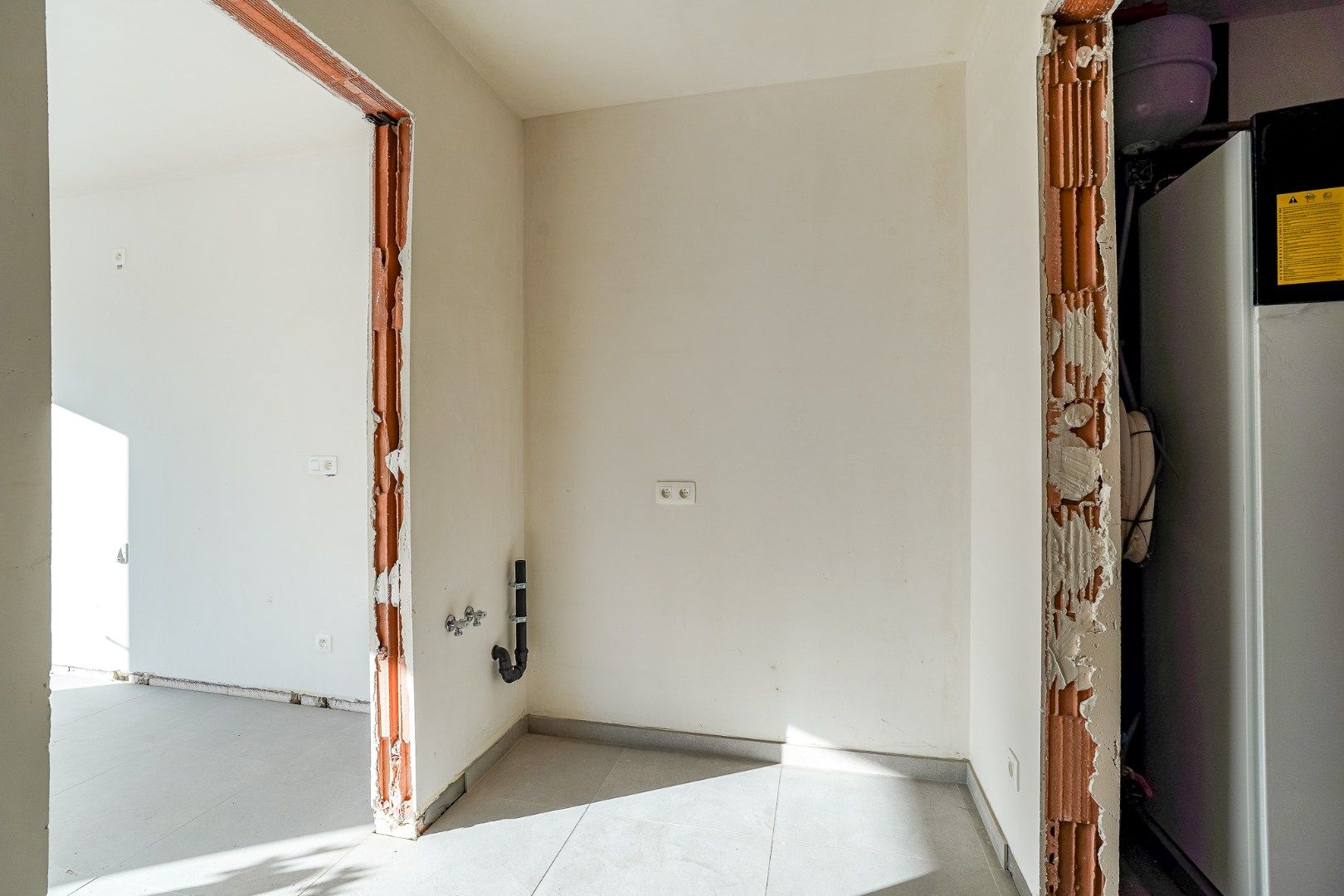 Moderne halfopen nieuwbouw woning op 356 m² met hoogwaardige afwerking foto 7