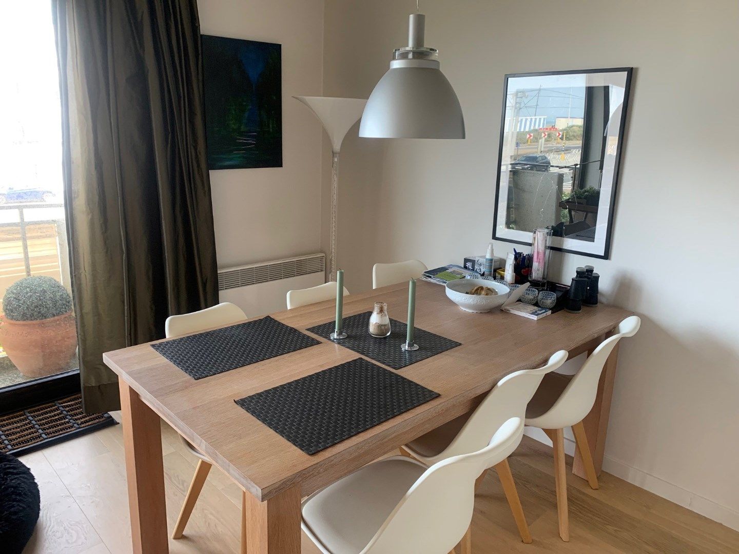 Gemeubeld appartement met twee slaapkamers én garagebox - frontaal zeezicht foto 11