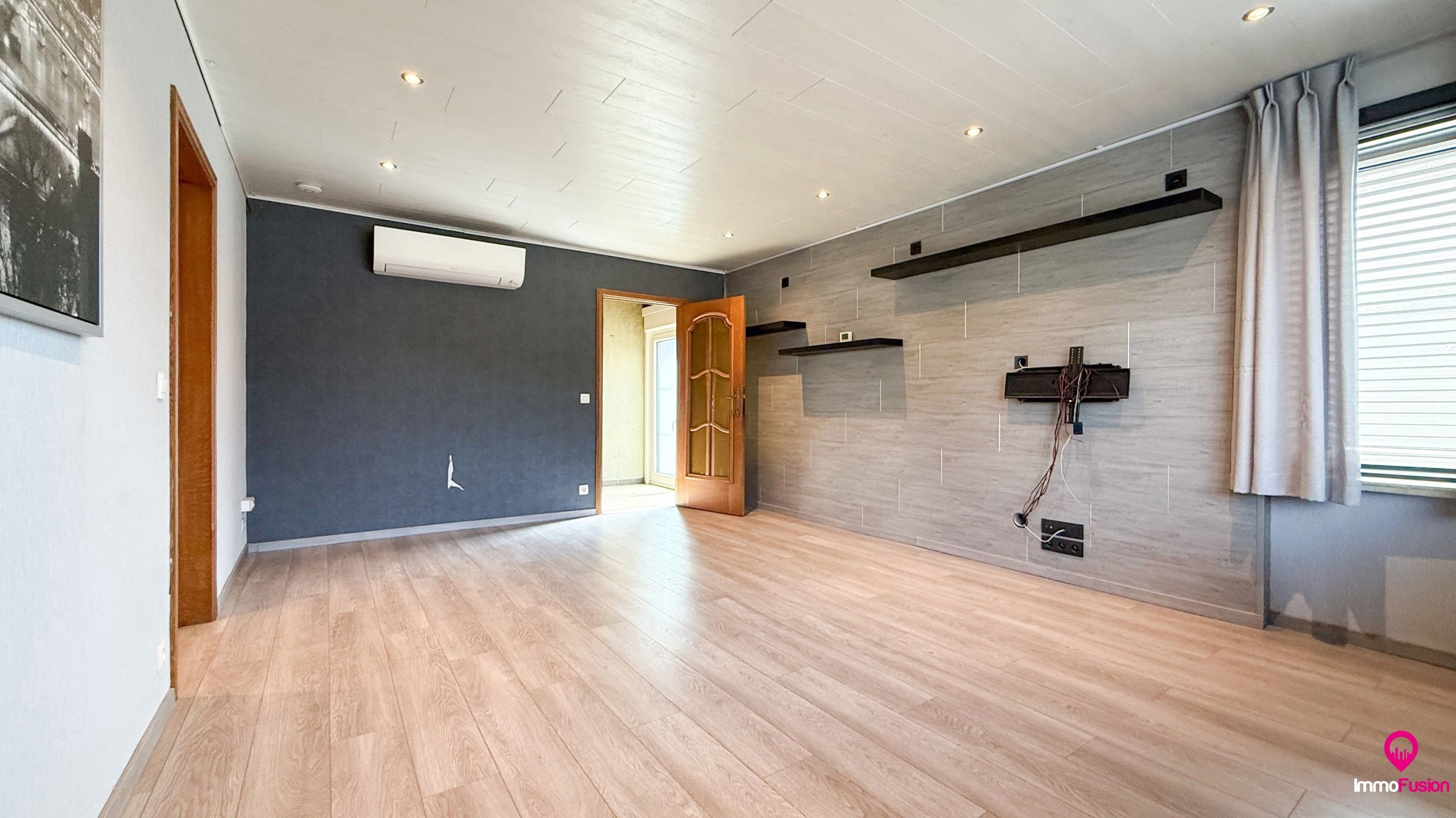 Instapklare gezinswoning met 4 slpks en mooie verzorgde tuin foto 4