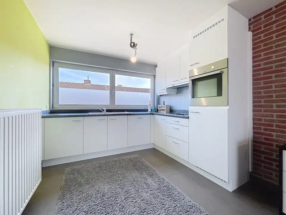 Opbrengsteigendom, bestaande uit 2 appartementen, in het centrum van Staden foto 4