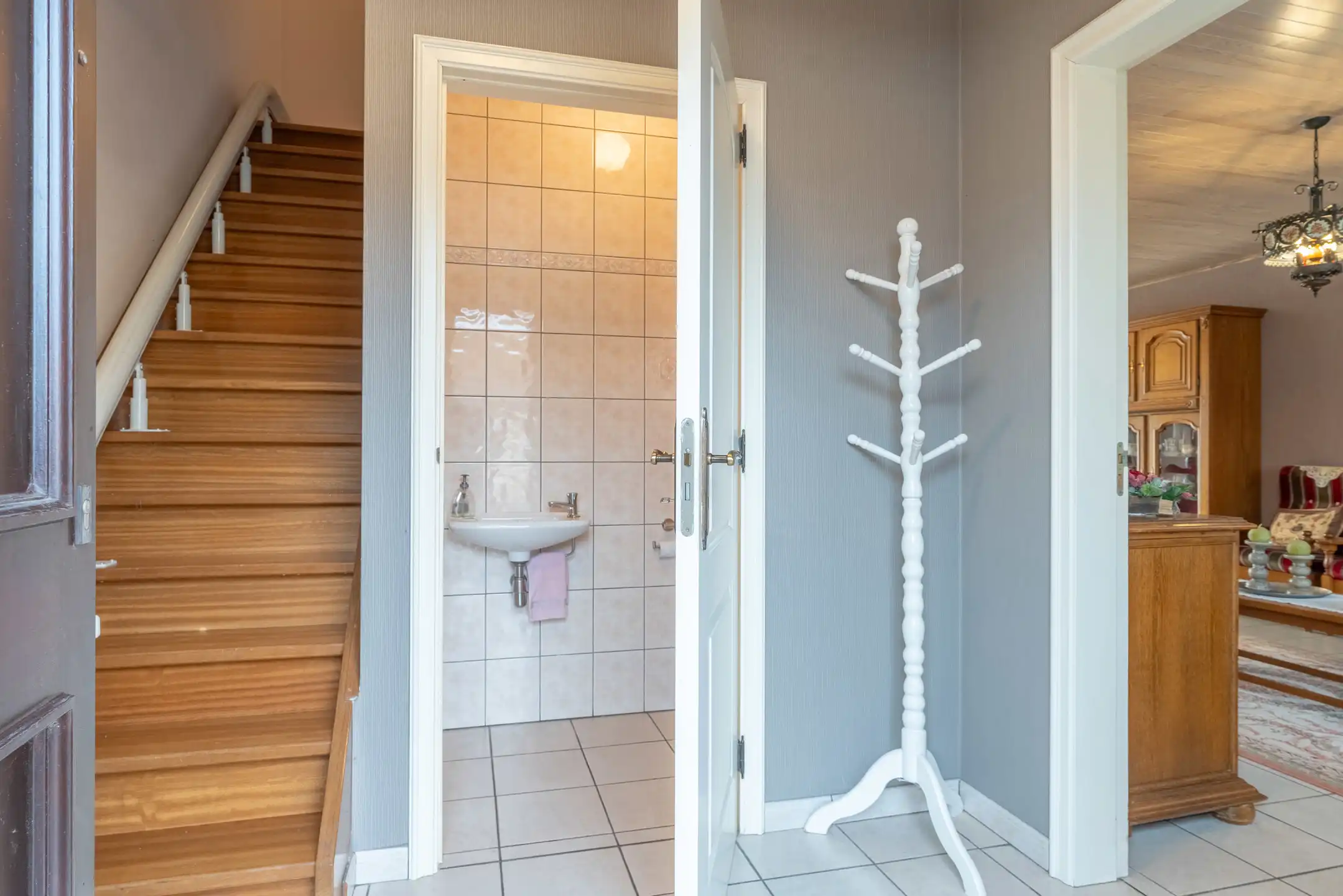 Zeer gunstig gelegen woning met 3 slpks en dubbele garage foto 4