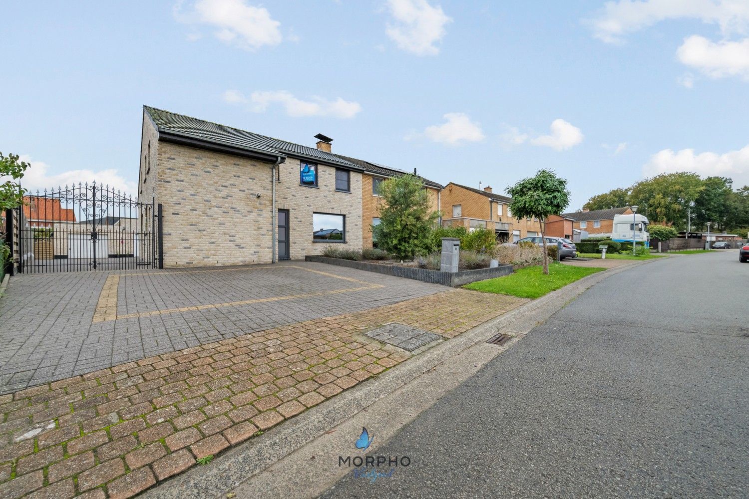 Huis te koop foto {{pictureIndex}}