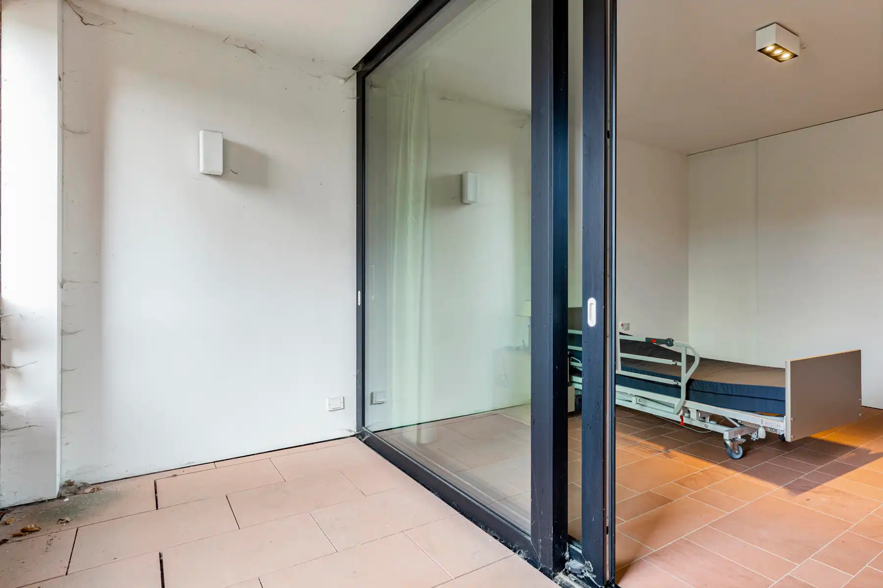 Ruime assistentiewoning met twee slaapkamers op topligging foto 17