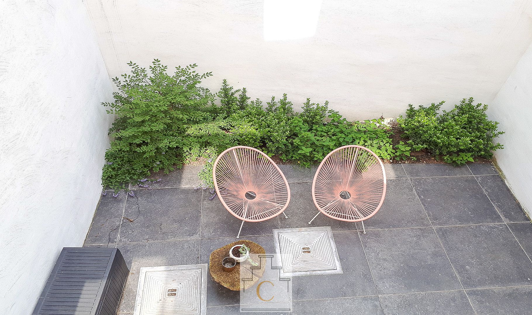 Trendy stadswoning - totaalrenovatie, strakke lijnen en een keitof terras - topligging Moerstraat foto 8