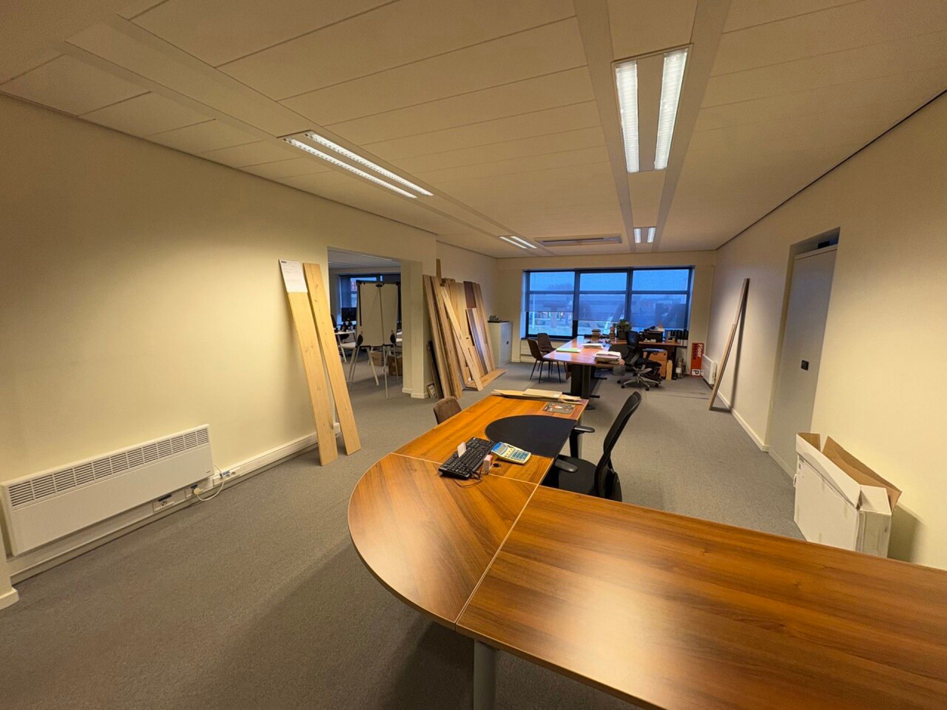 TE HUUR/TE KOOP bedrijfsgebouw op zichtlocatie te Aartselaar foto 15