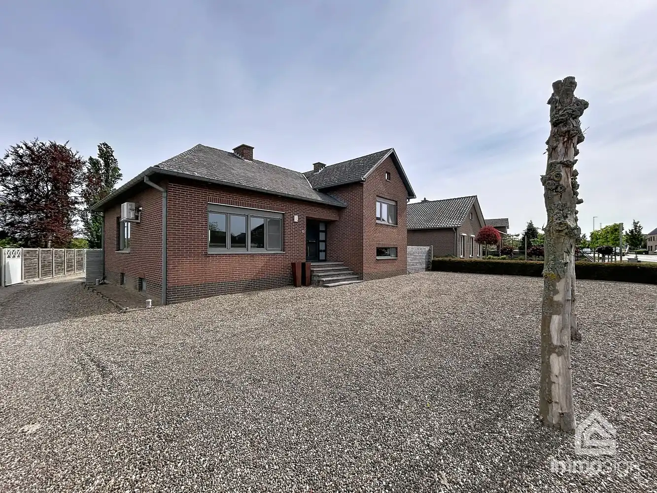 Ruime gezinswoning met drie slaapkamers te Opitter! foto 44