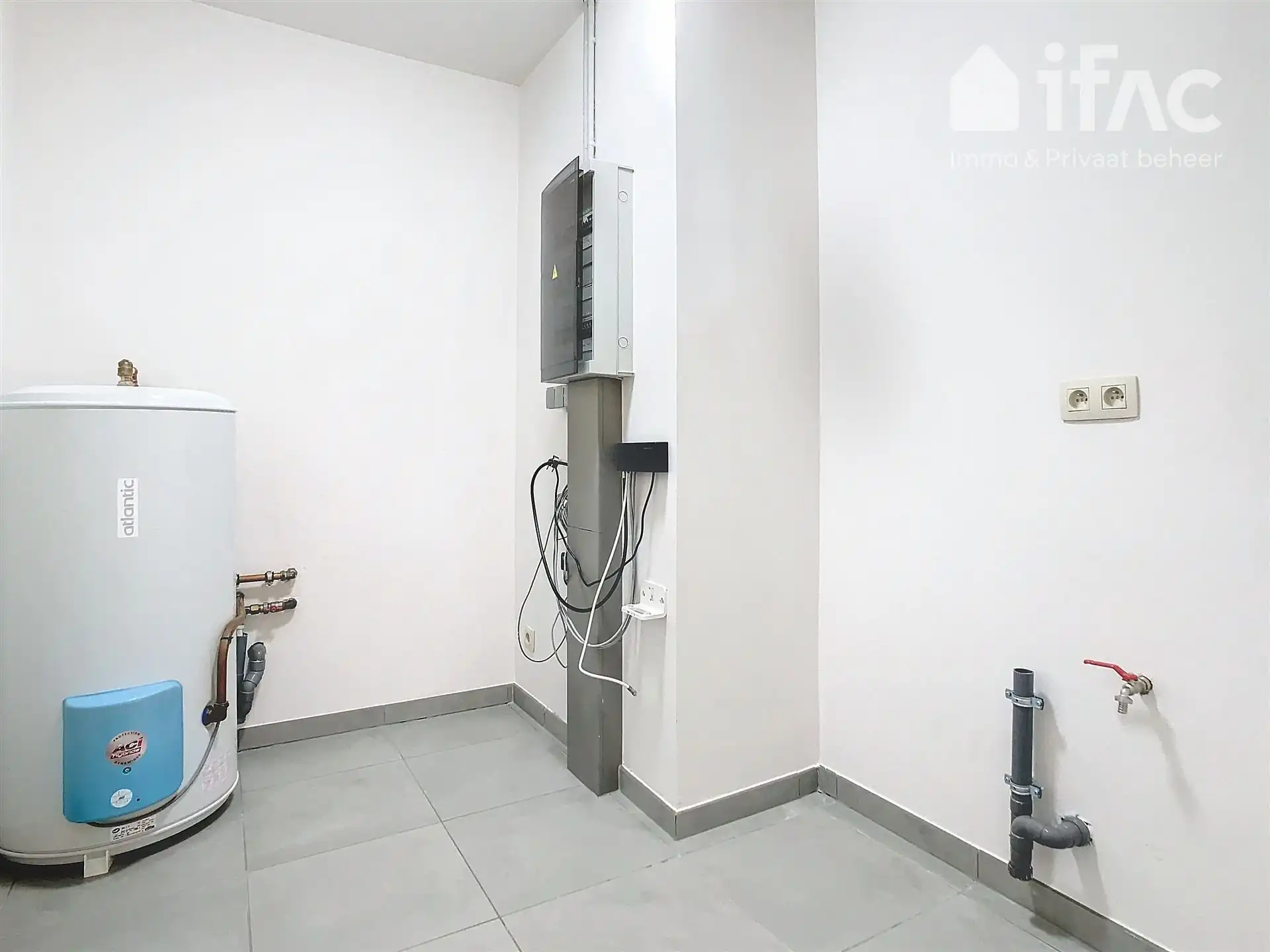 Lichtrijk en energiezuinig appartement met garage foto 12