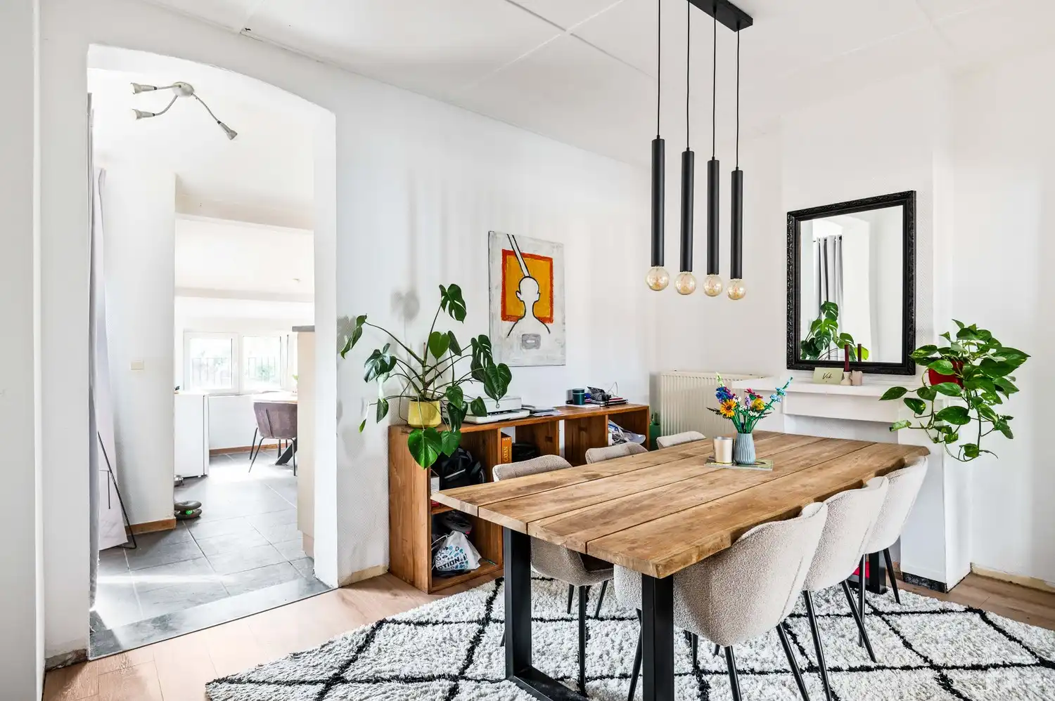 Leuke woning met riant terras en groot magazijn (235m²) te Lier foto {{pictureIndex}}