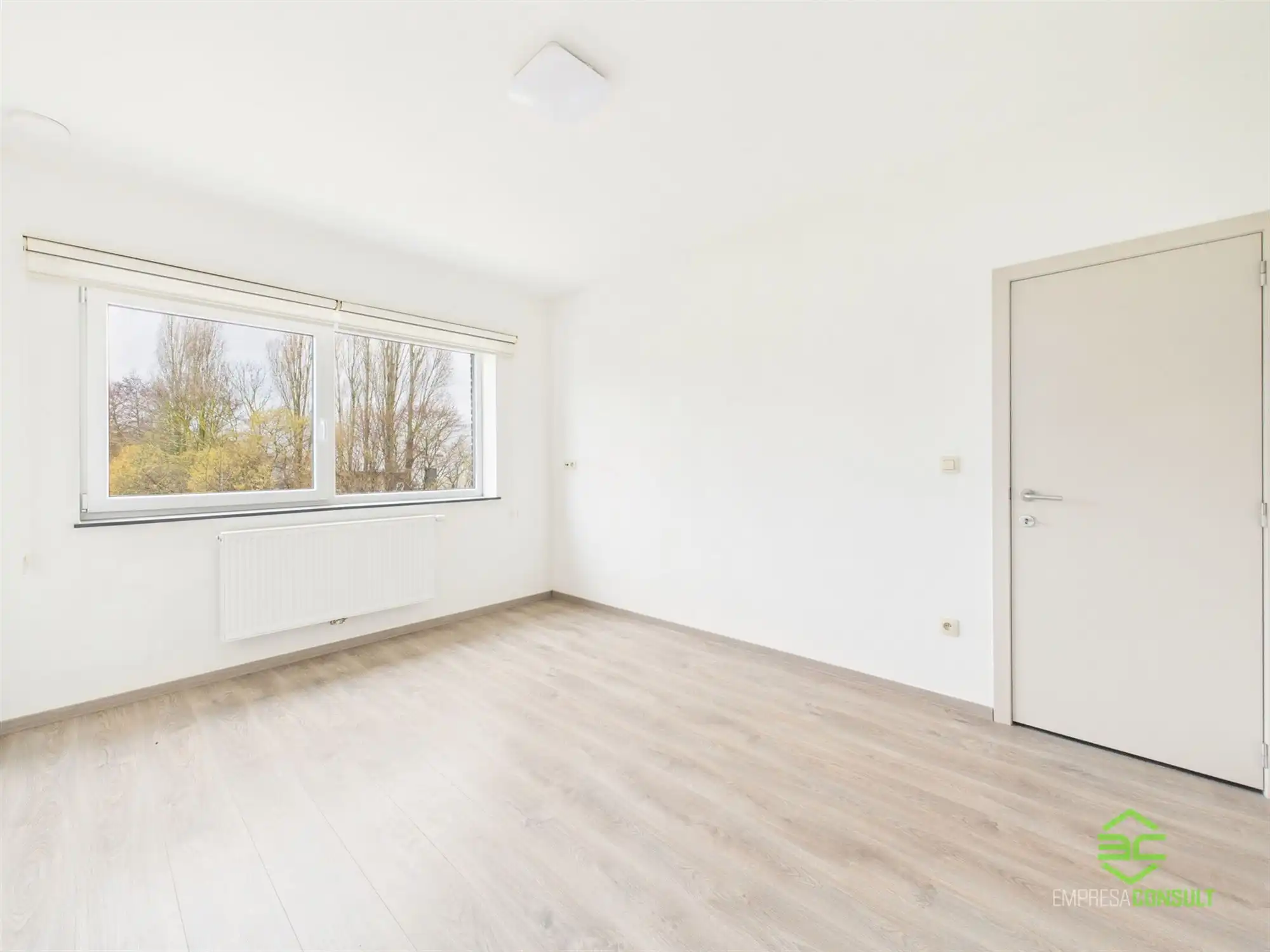 Instapklare gezinswoning met 3 slpk op 1km van het centrum! foto 7